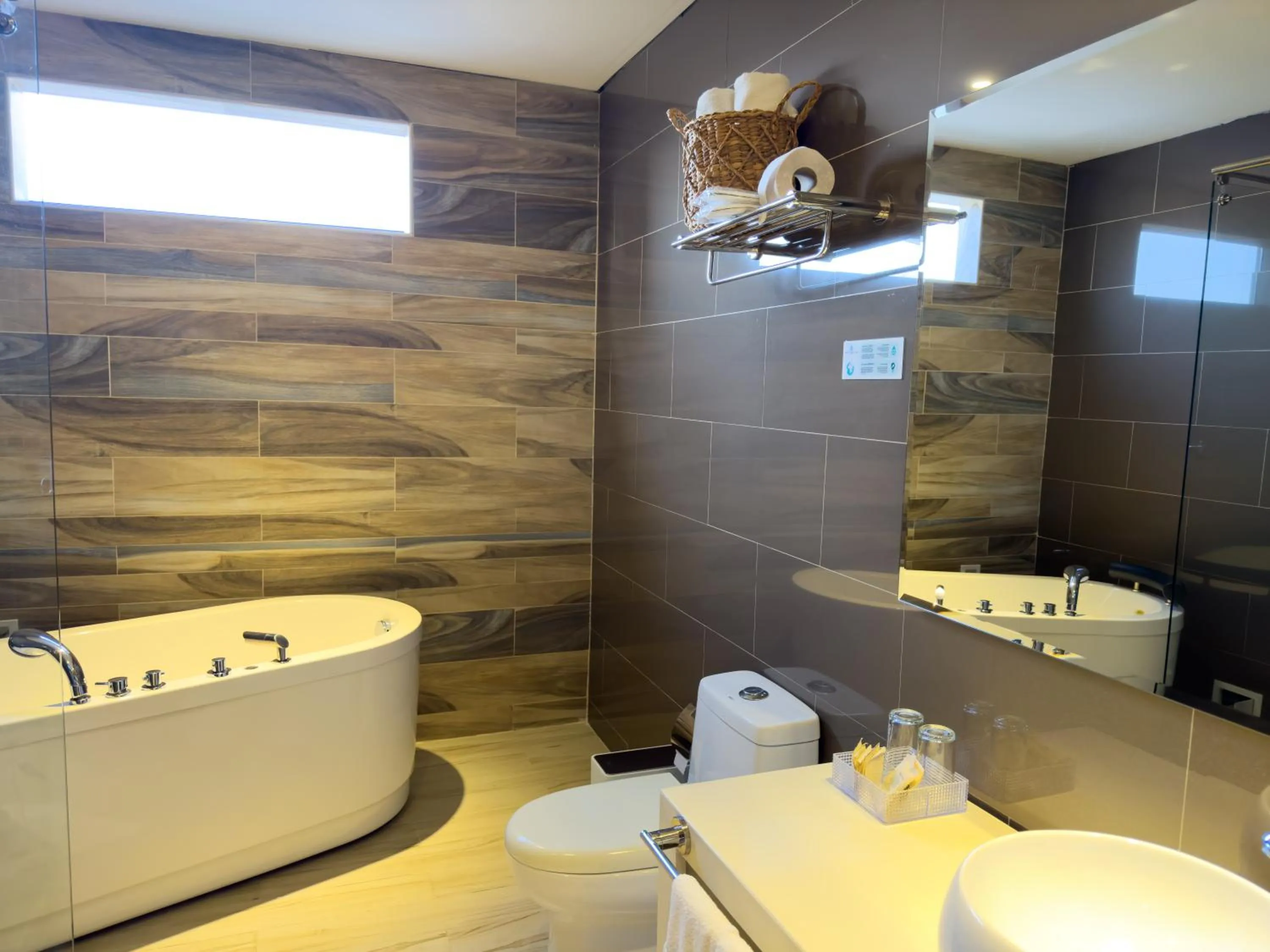 Bathroom in Hotel Catedral Plaza