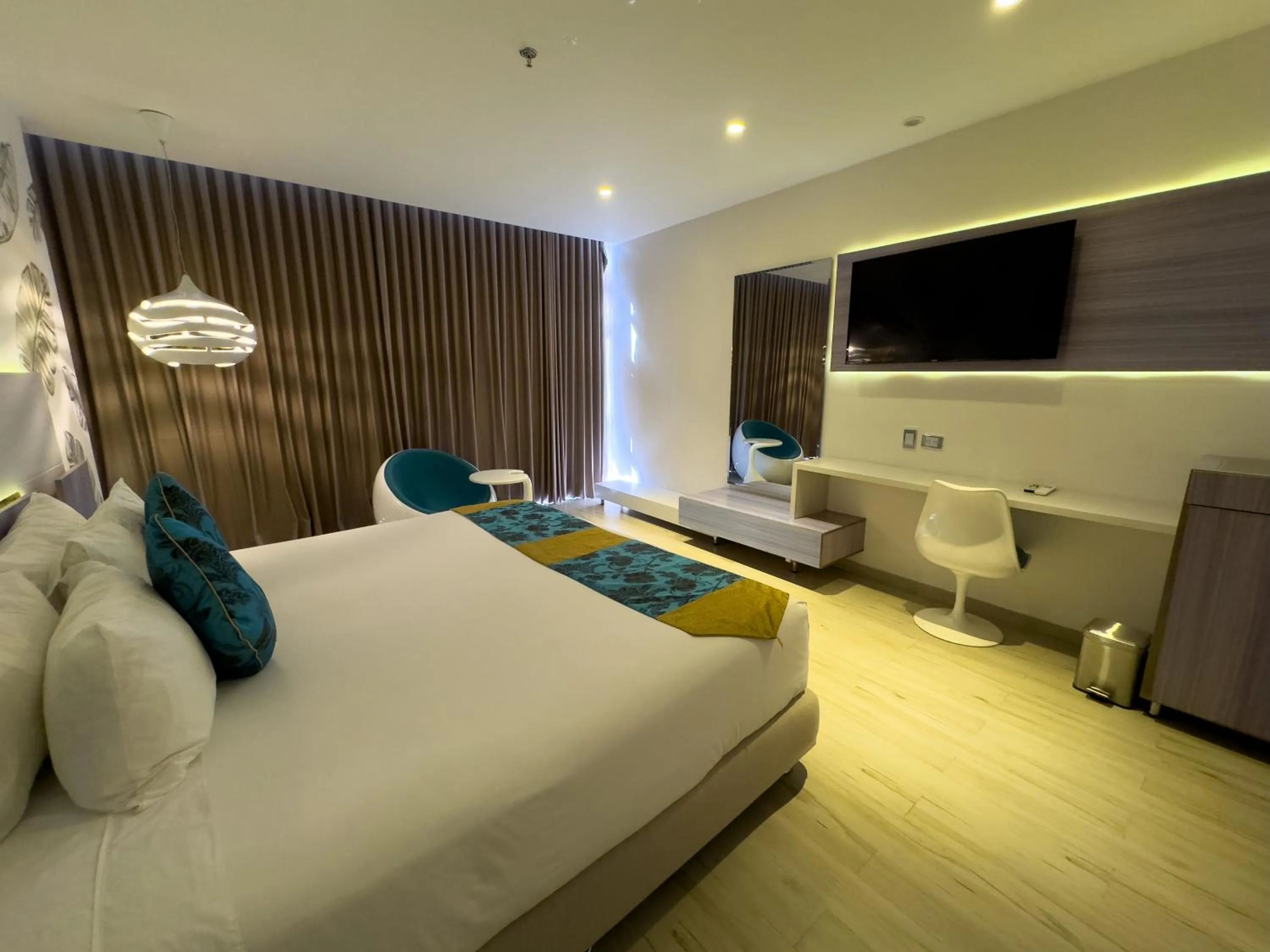 Bedroom, Bed in Hotel Catedral Plaza