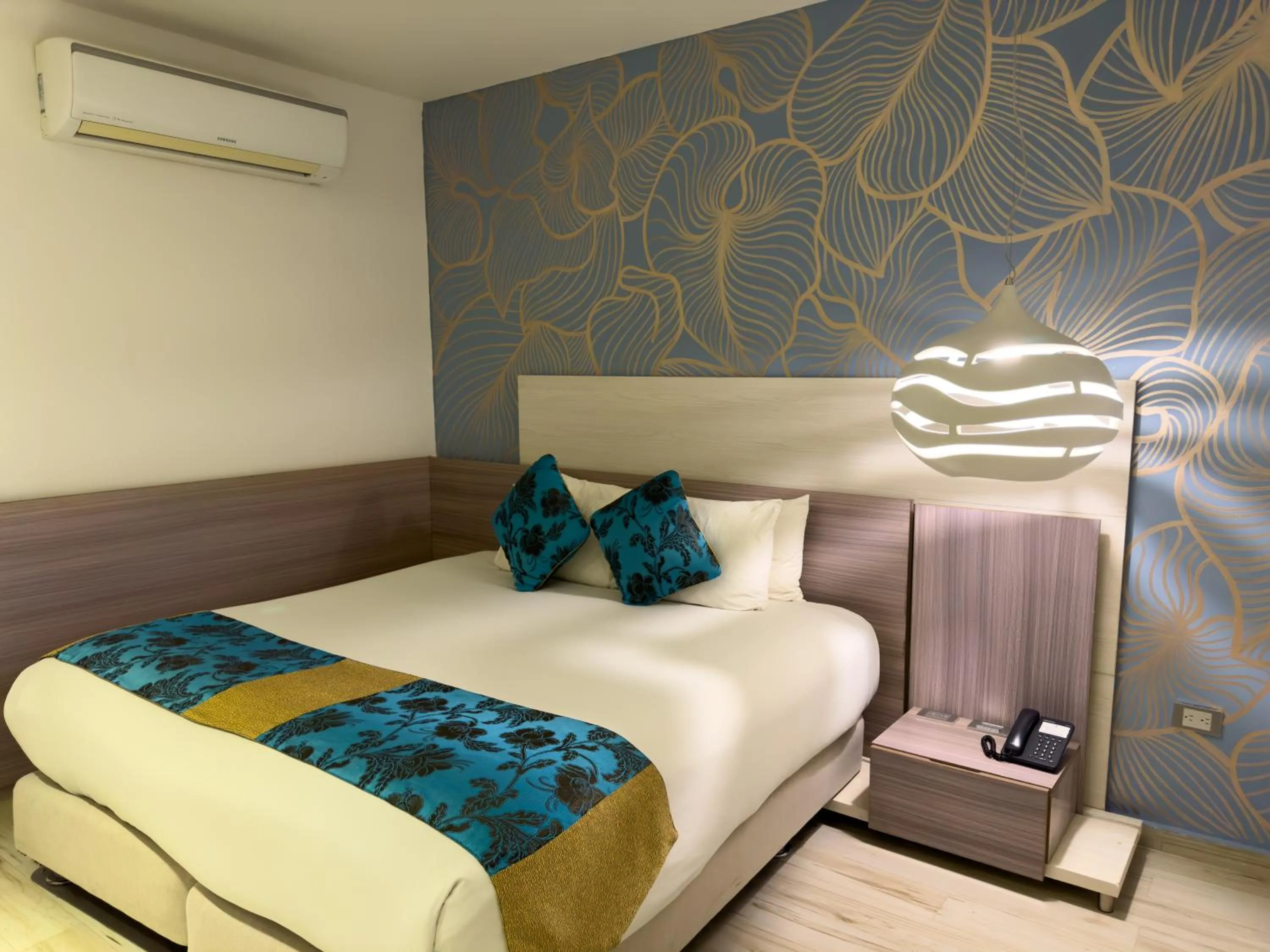 Bedroom, Bed in Hotel Catedral Plaza