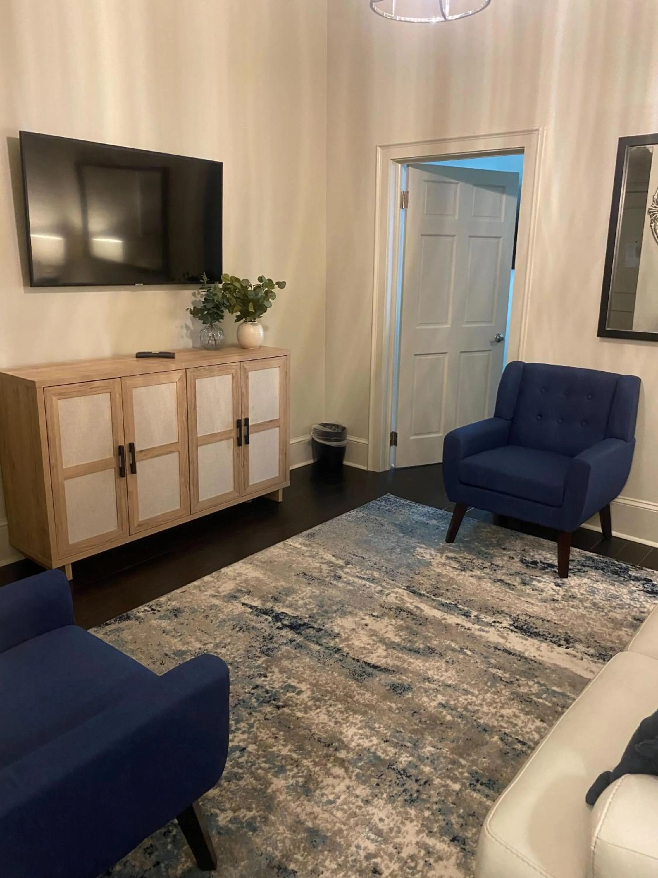Seating area in La Galerie French Quarter Hotel