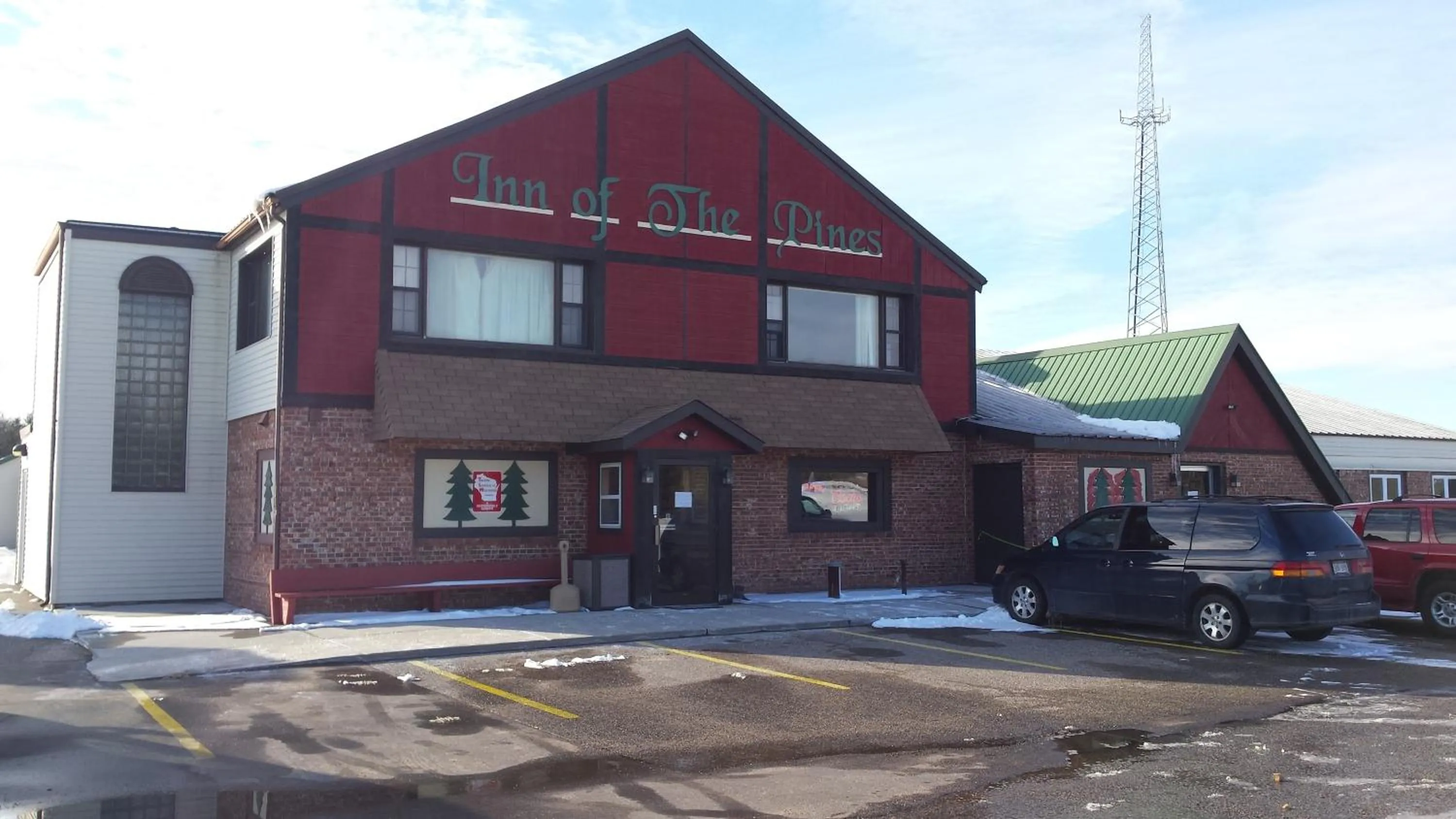 Facade/entrance in Inn of the Pines