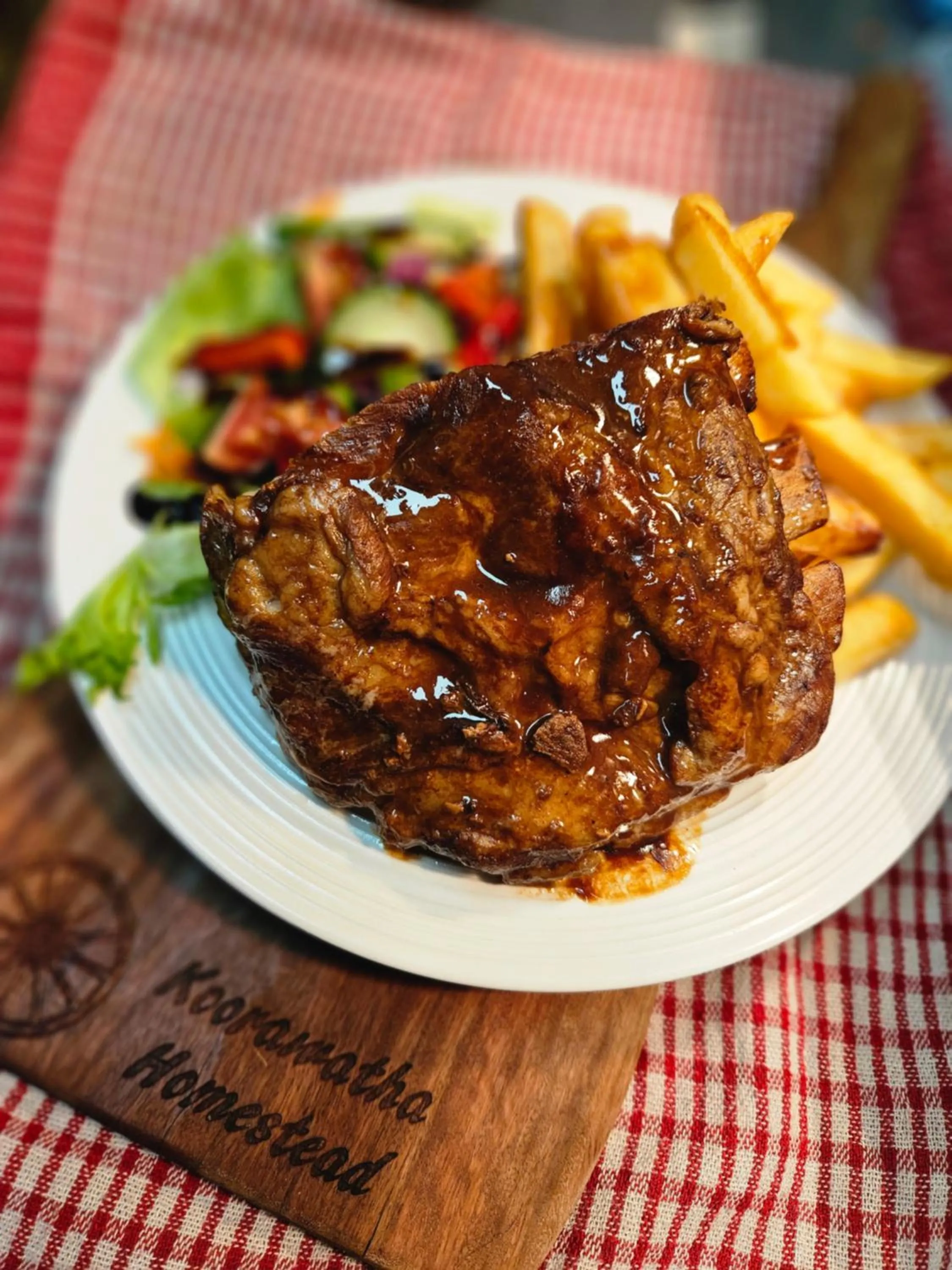 Food in Koorawatha Homestead Motel