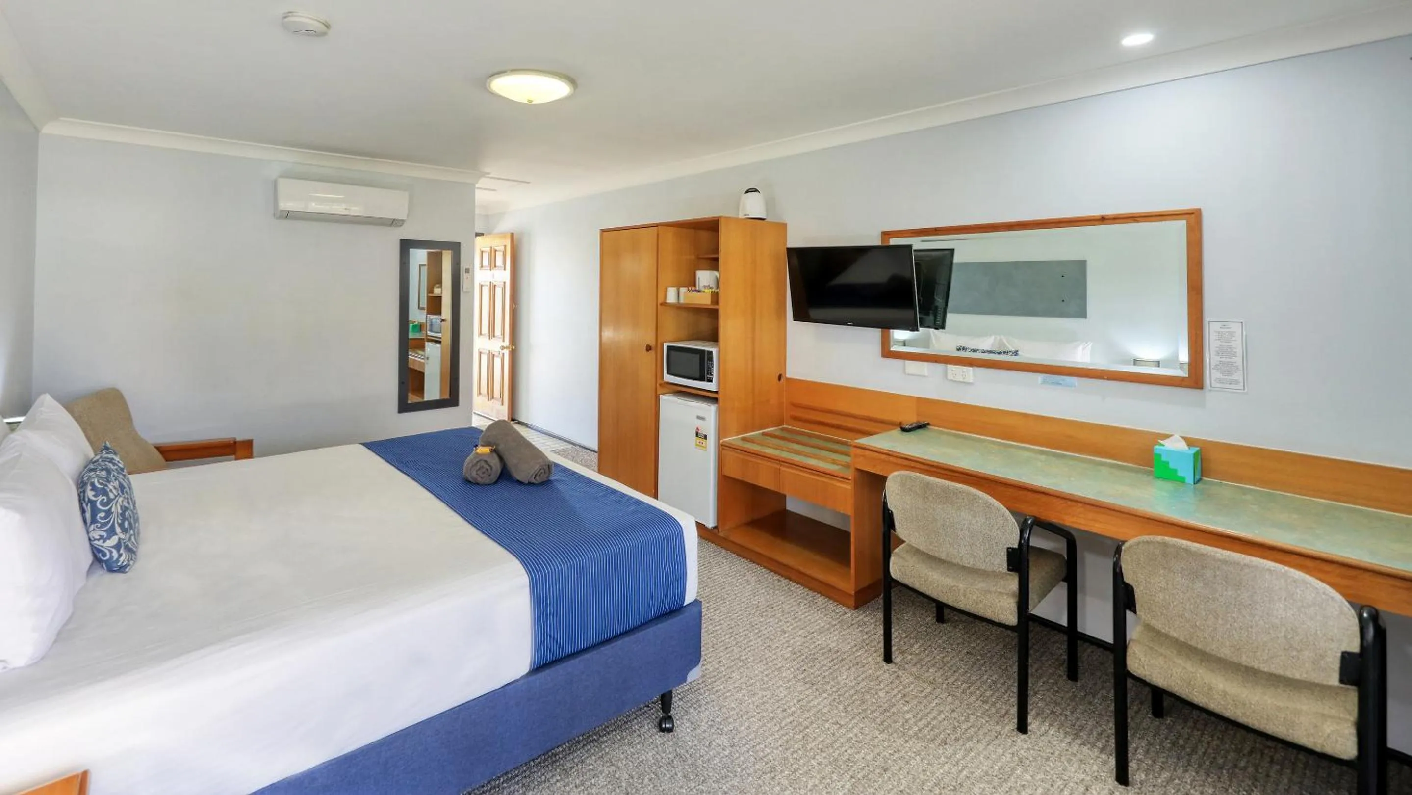 Bed in Koorawatha Homestead Motel