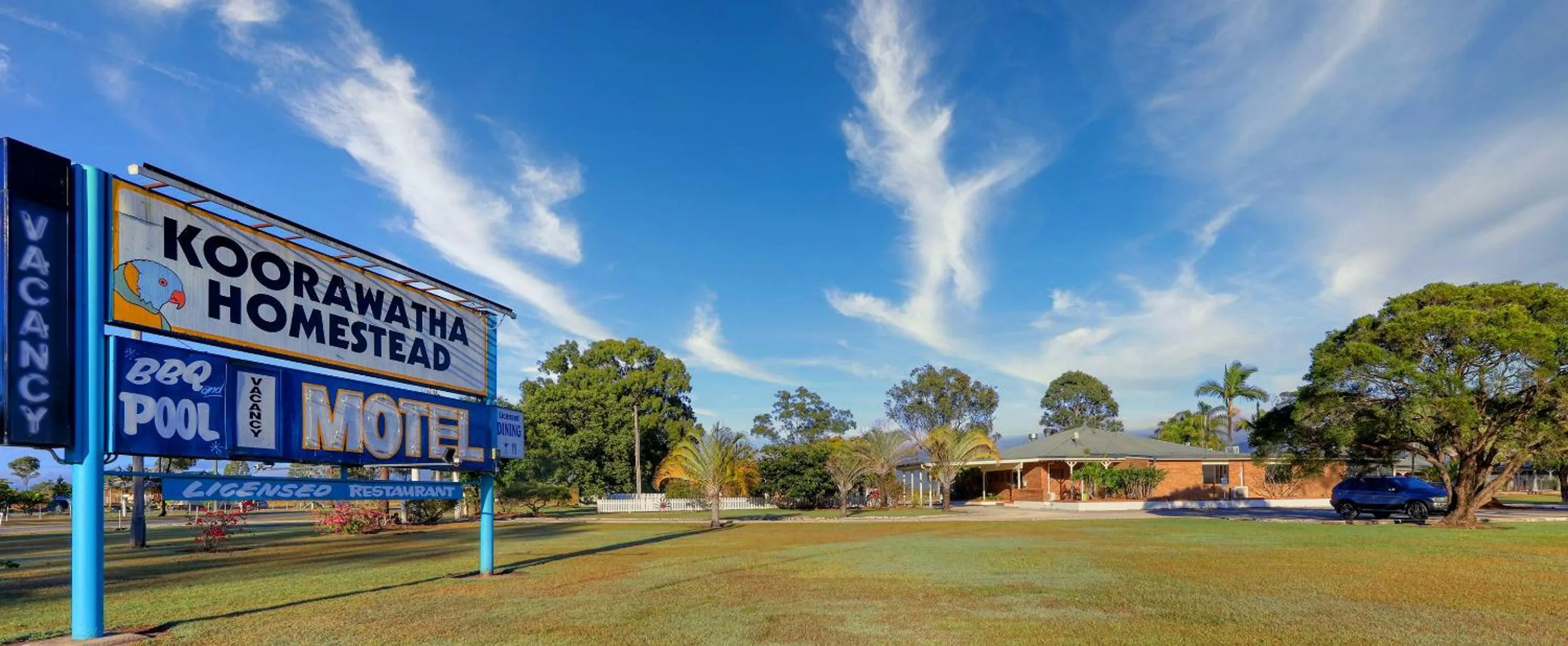 Property building in Koorawatha Homestead Motel