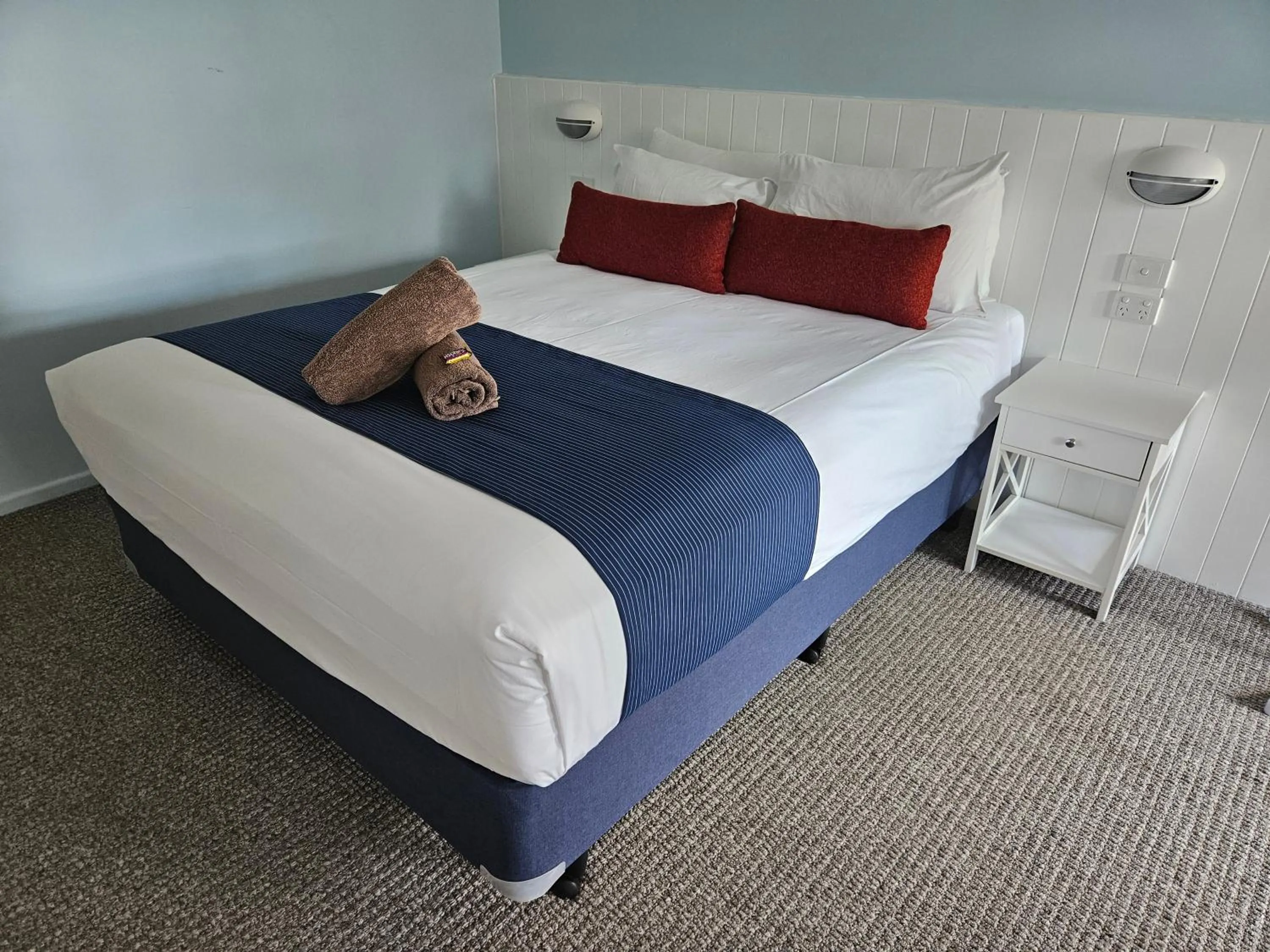 Bed in Koorawatha Homestead Motel