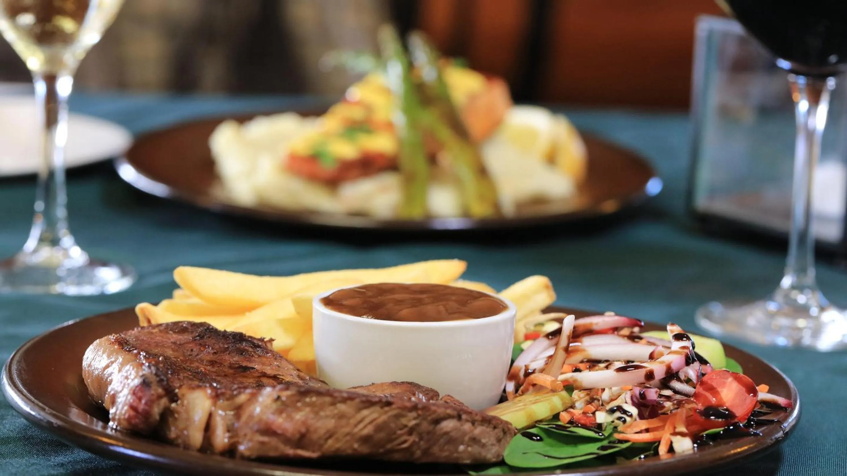 Restaurant/places to eat in Koorawatha Homestead Motel