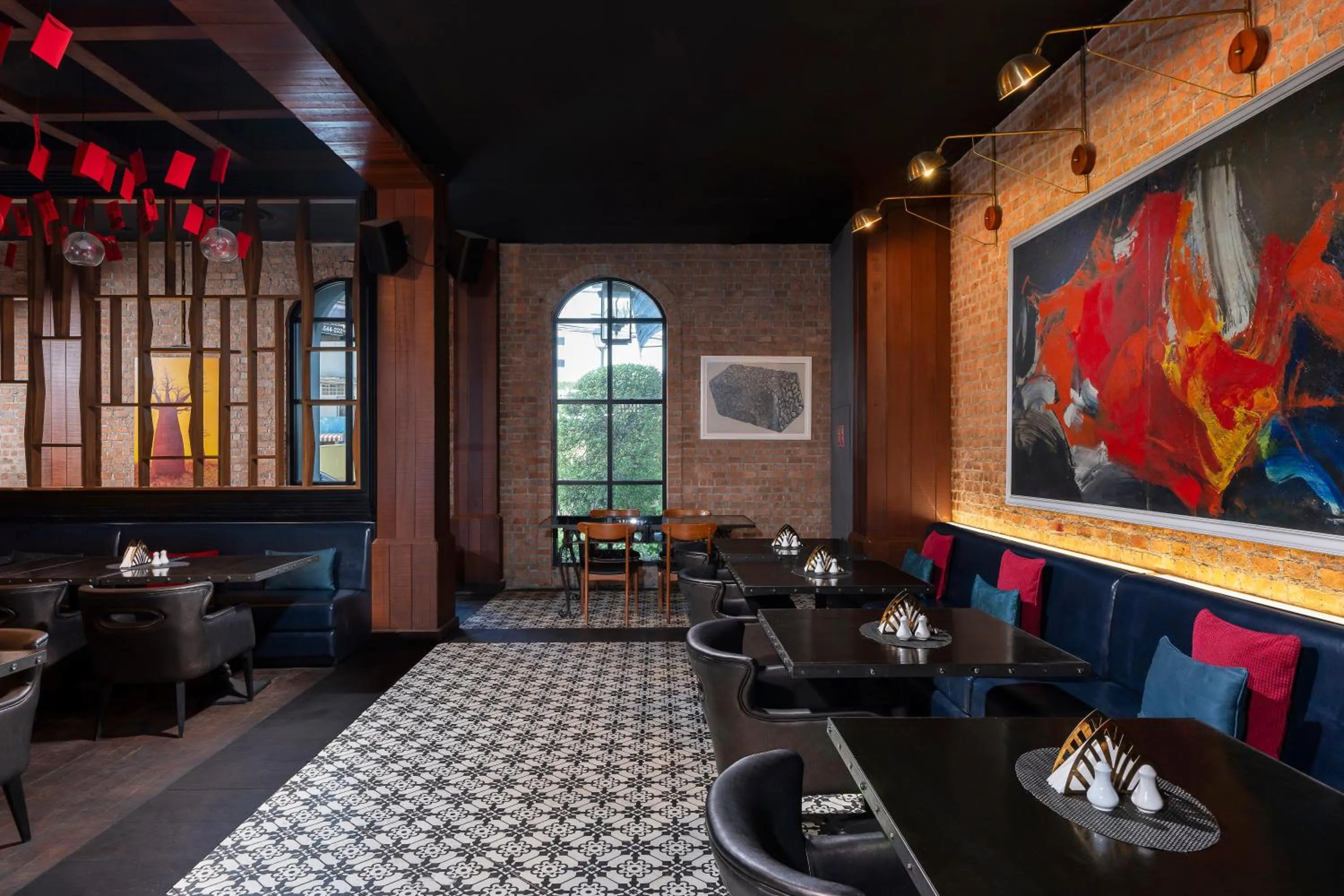 Restaurant/places to eat in Metropole, Bangkok, a Tribute Portfolio Hotel