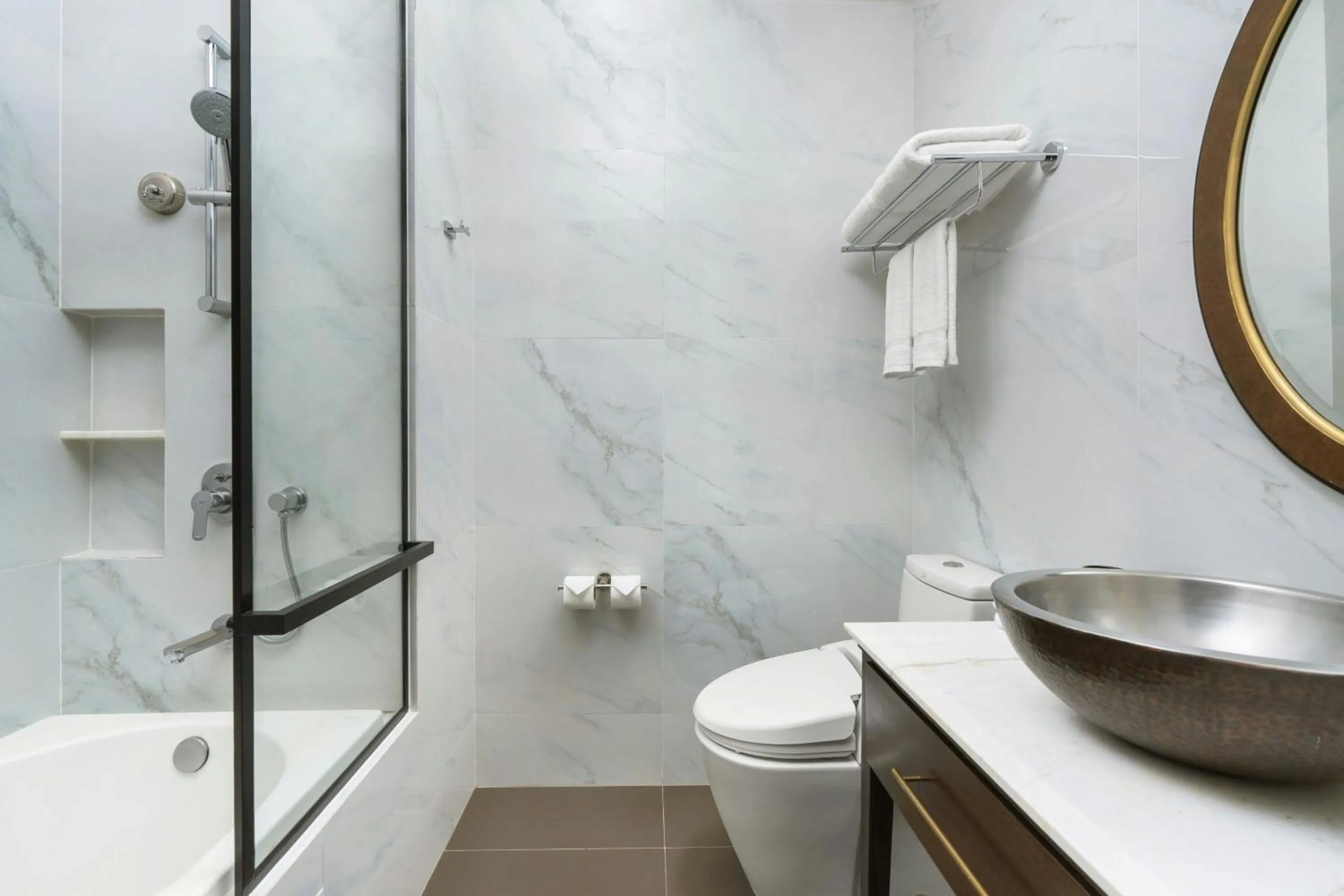 Photo of the whole room in Metropole, Bangkok, a Tribute Portfolio Hotel