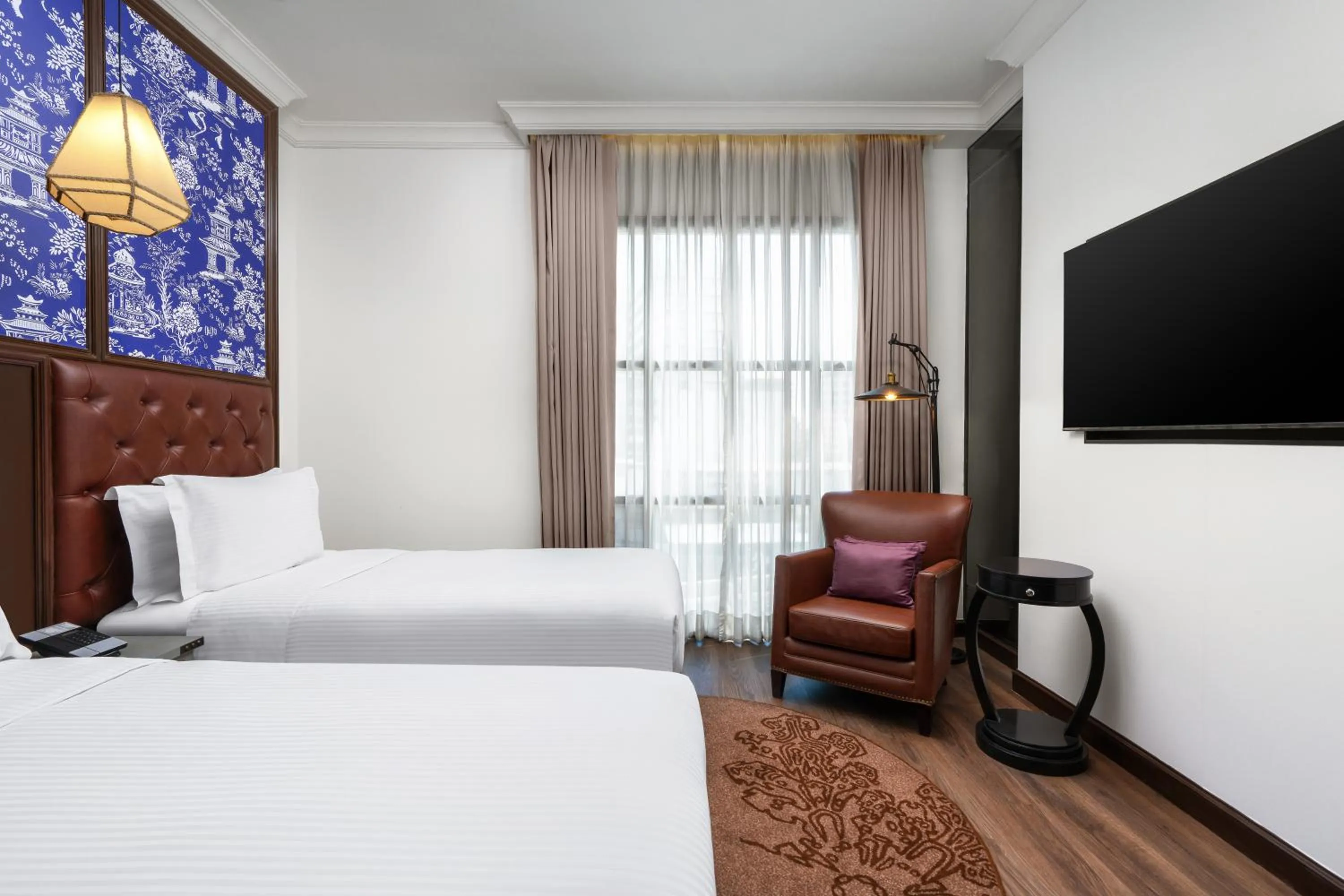 Bed in Metropole, Bangkok, a Tribute Portfolio Hotel