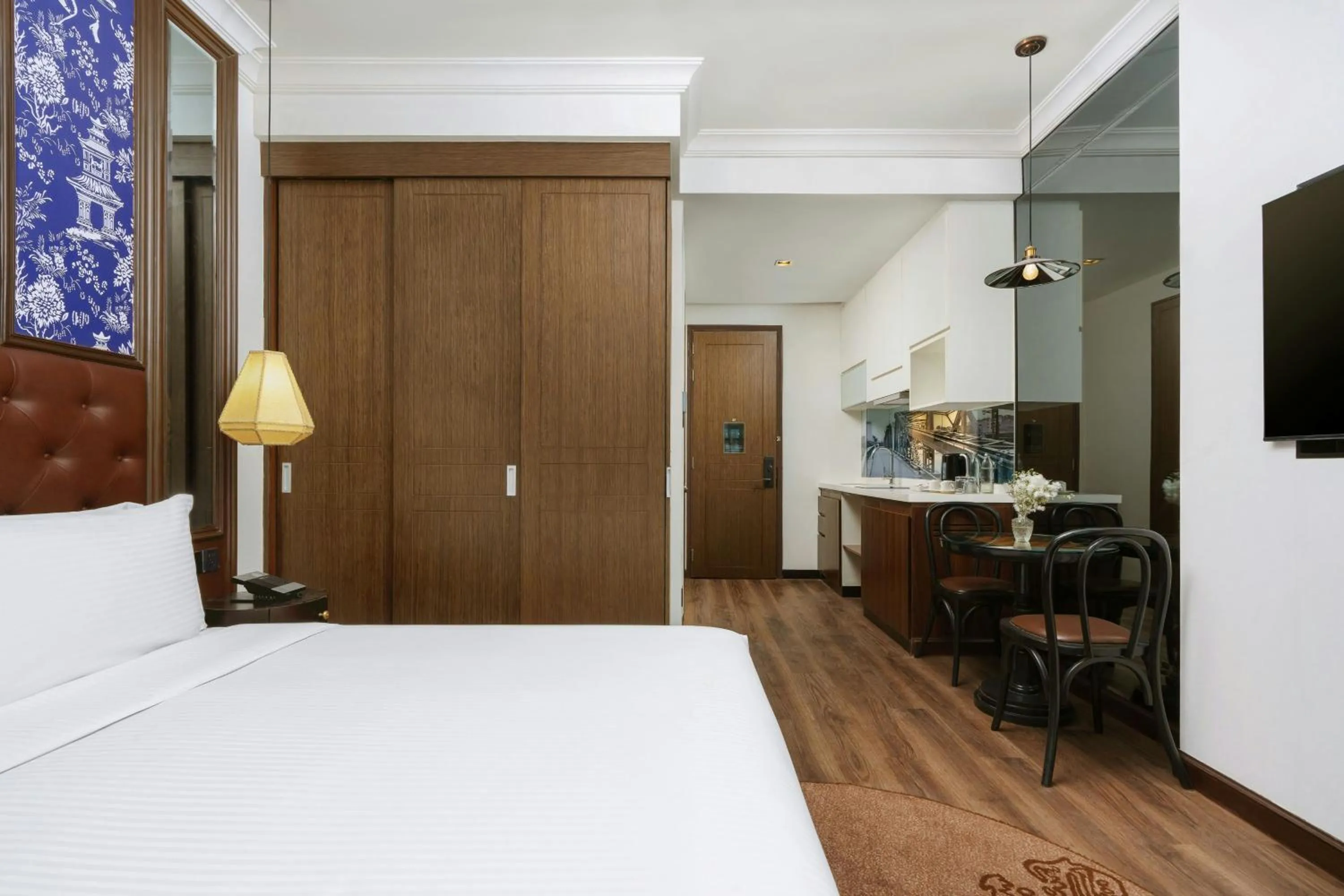 Photo of the whole room, Bed in Metropole, Bangkok, a Tribute Portfolio Hotel