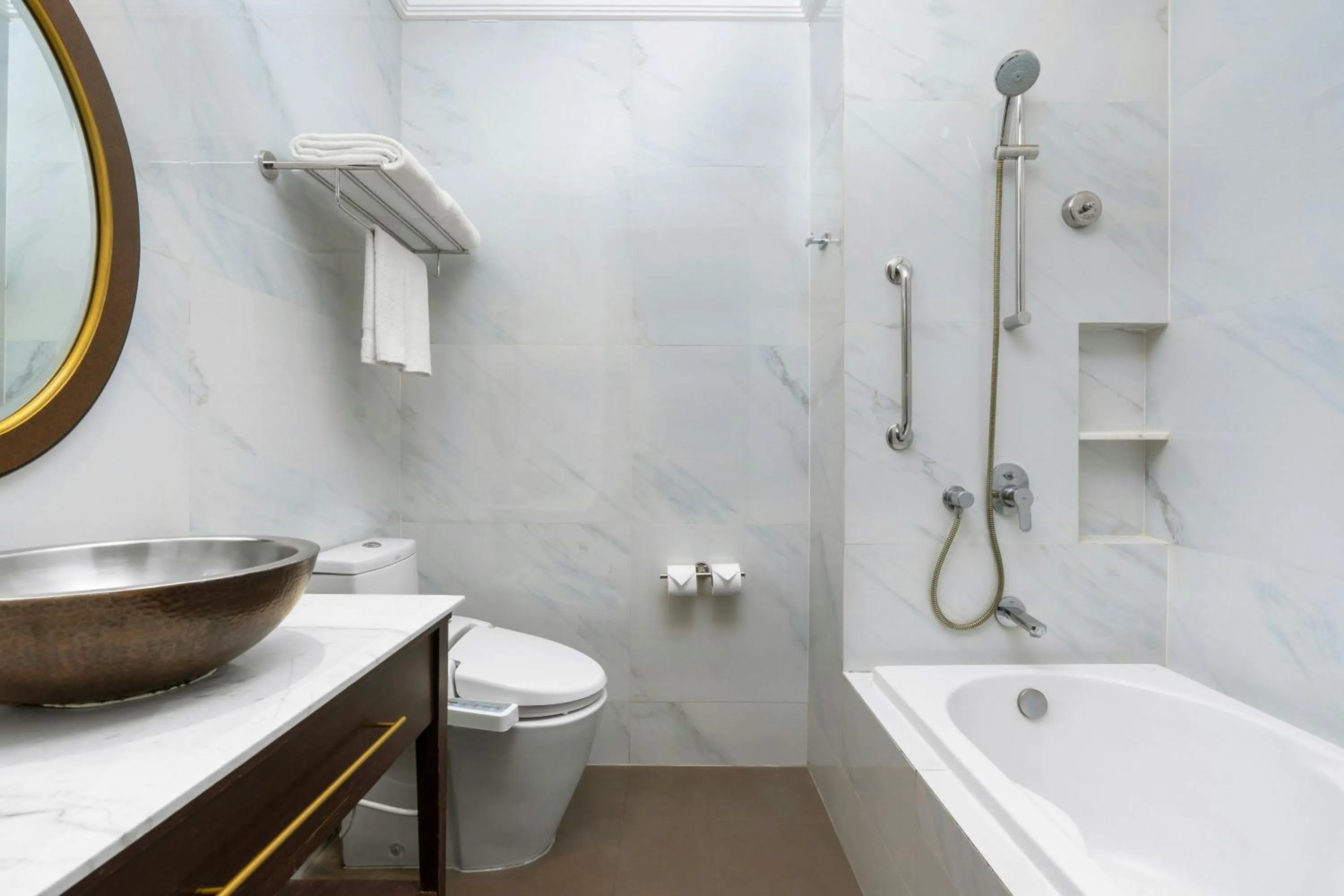 Photo of the whole room in Metropole, Bangkok, a Tribute Portfolio Hotel