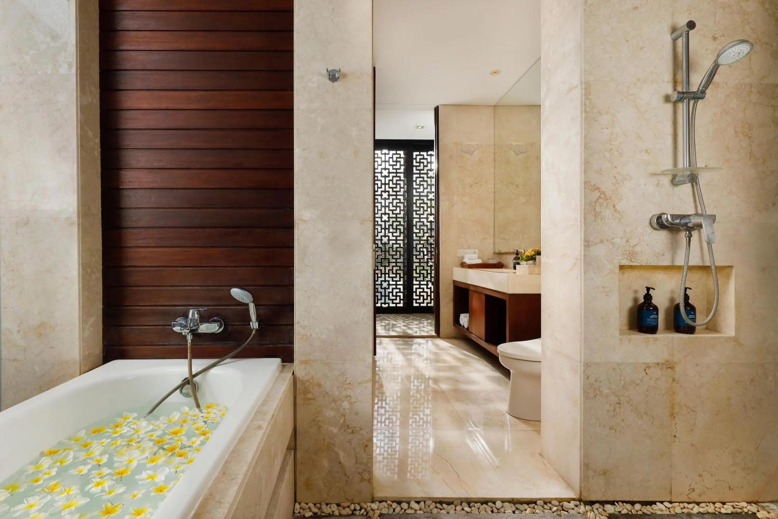 Bathroom in Vinila Villas by Nakula