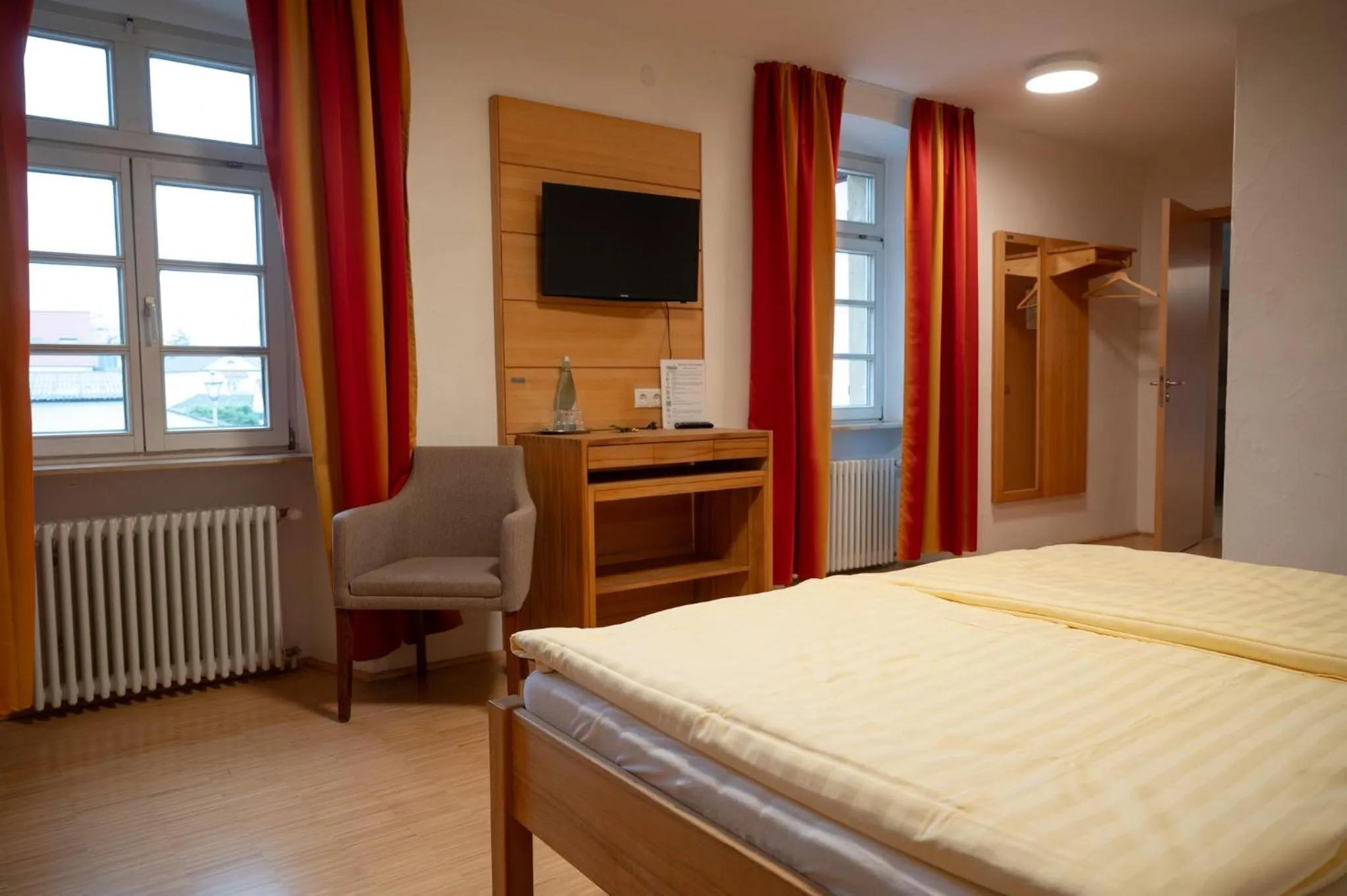 TV and multimedia, Bed in Hotel & Café Ritter von Böhl