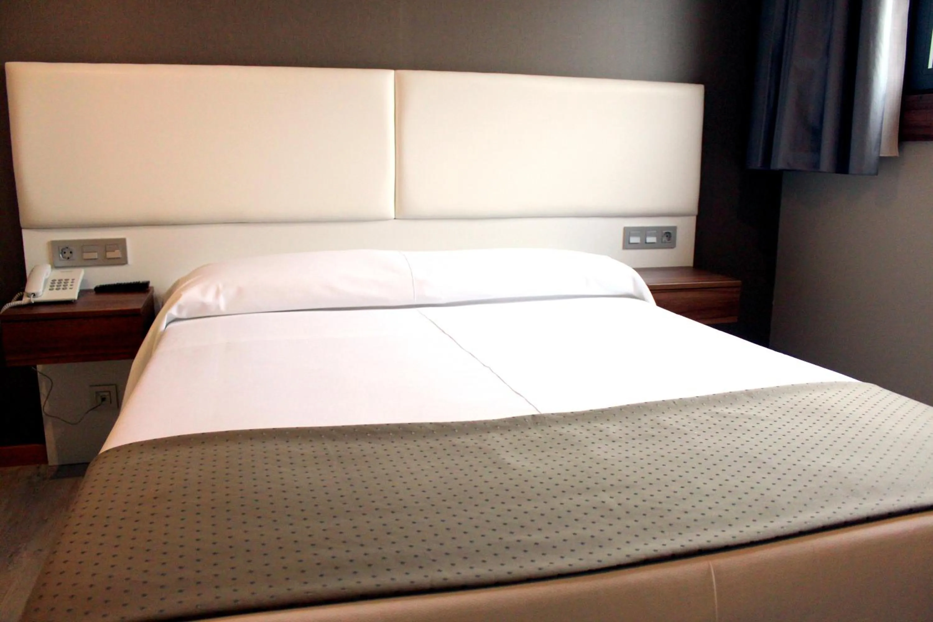 Bed in Hotel la Posada de Roces