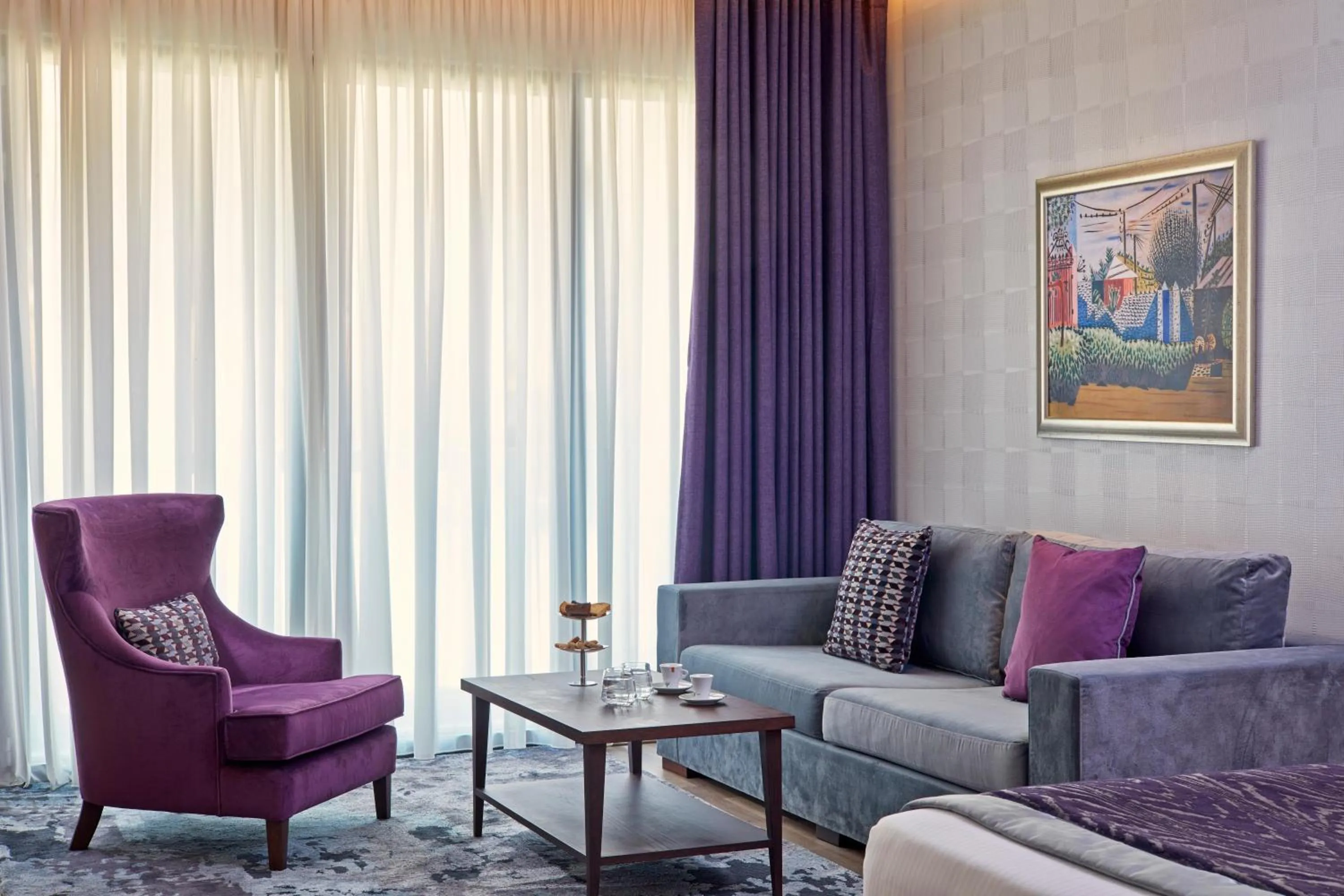 Photo of the whole room in Electra Metropolis