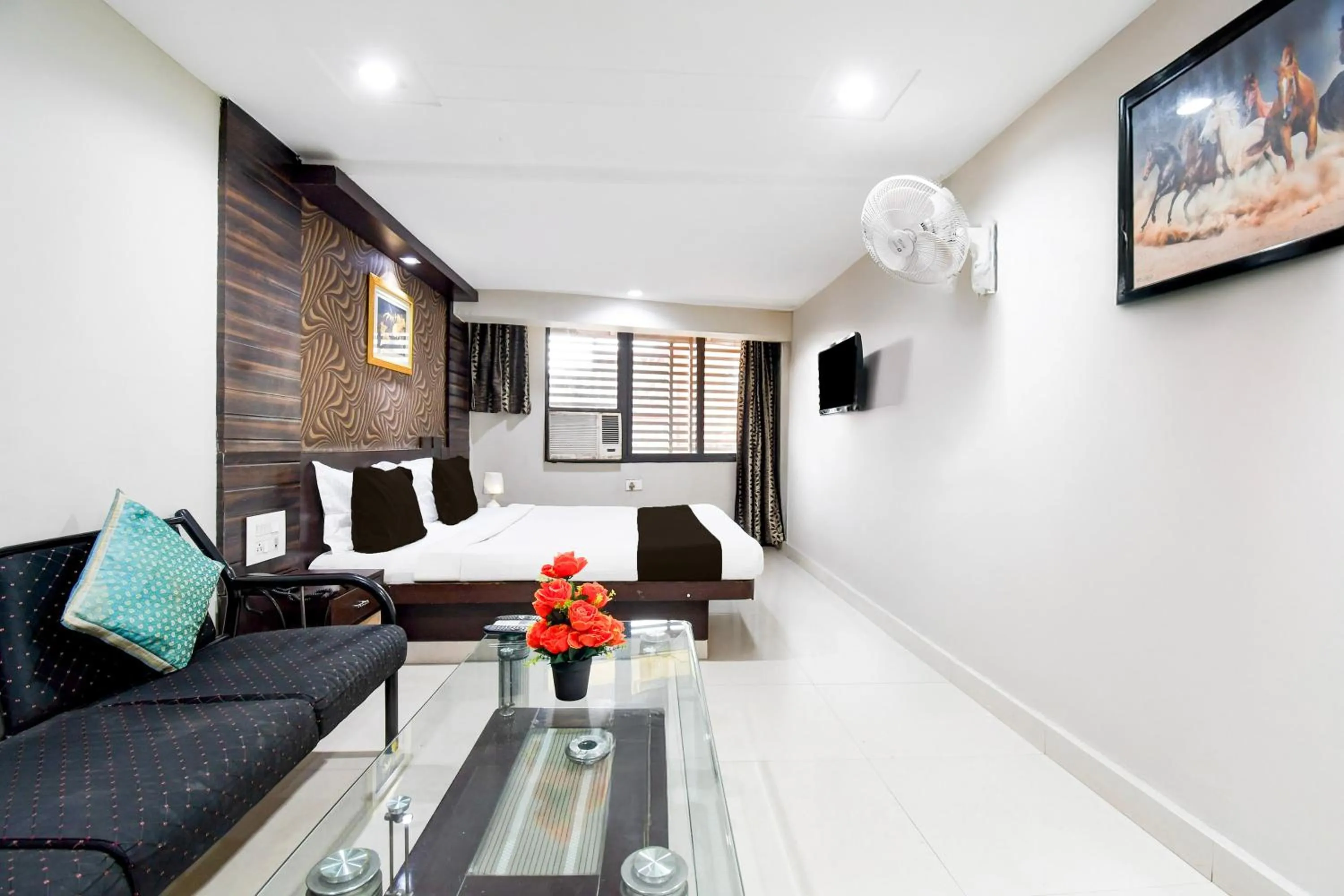 Bedroom in Hotel O Raipur Railway Station Formerly Hotel Okasu