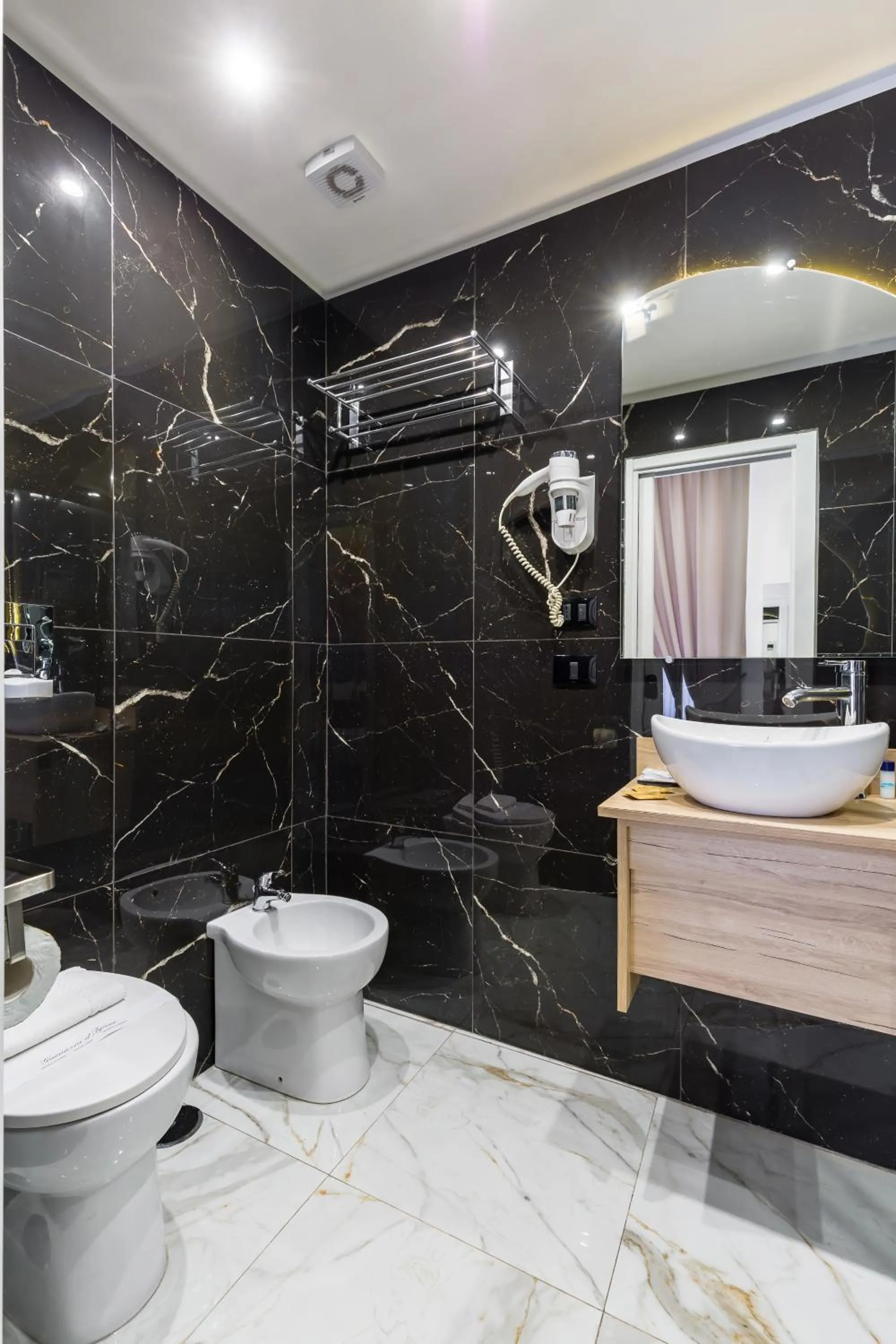 Bathroom in Hotel Sant'Angelo Palace