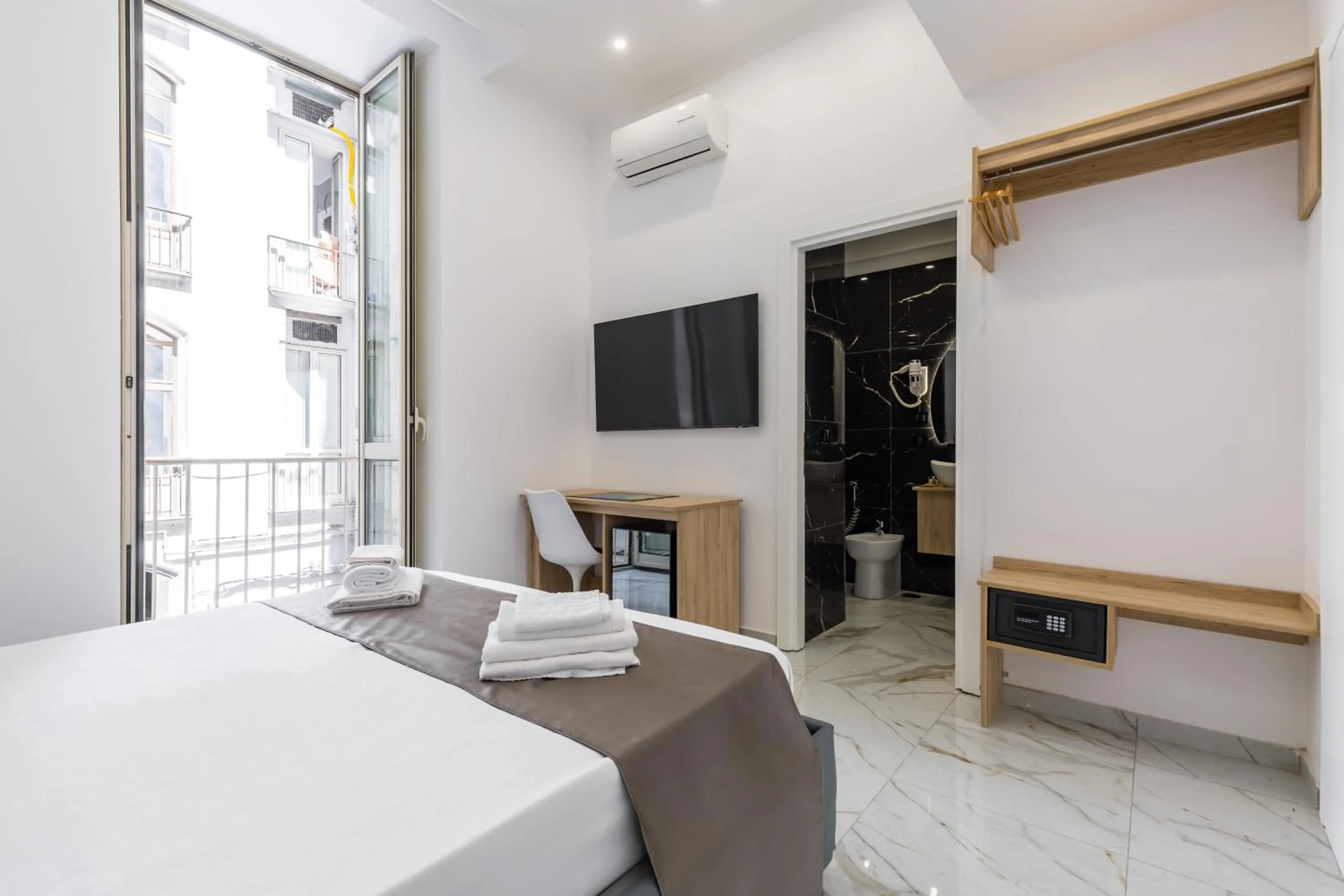 Photo of the whole room, Bed in Hotel Sant'Angelo Palace