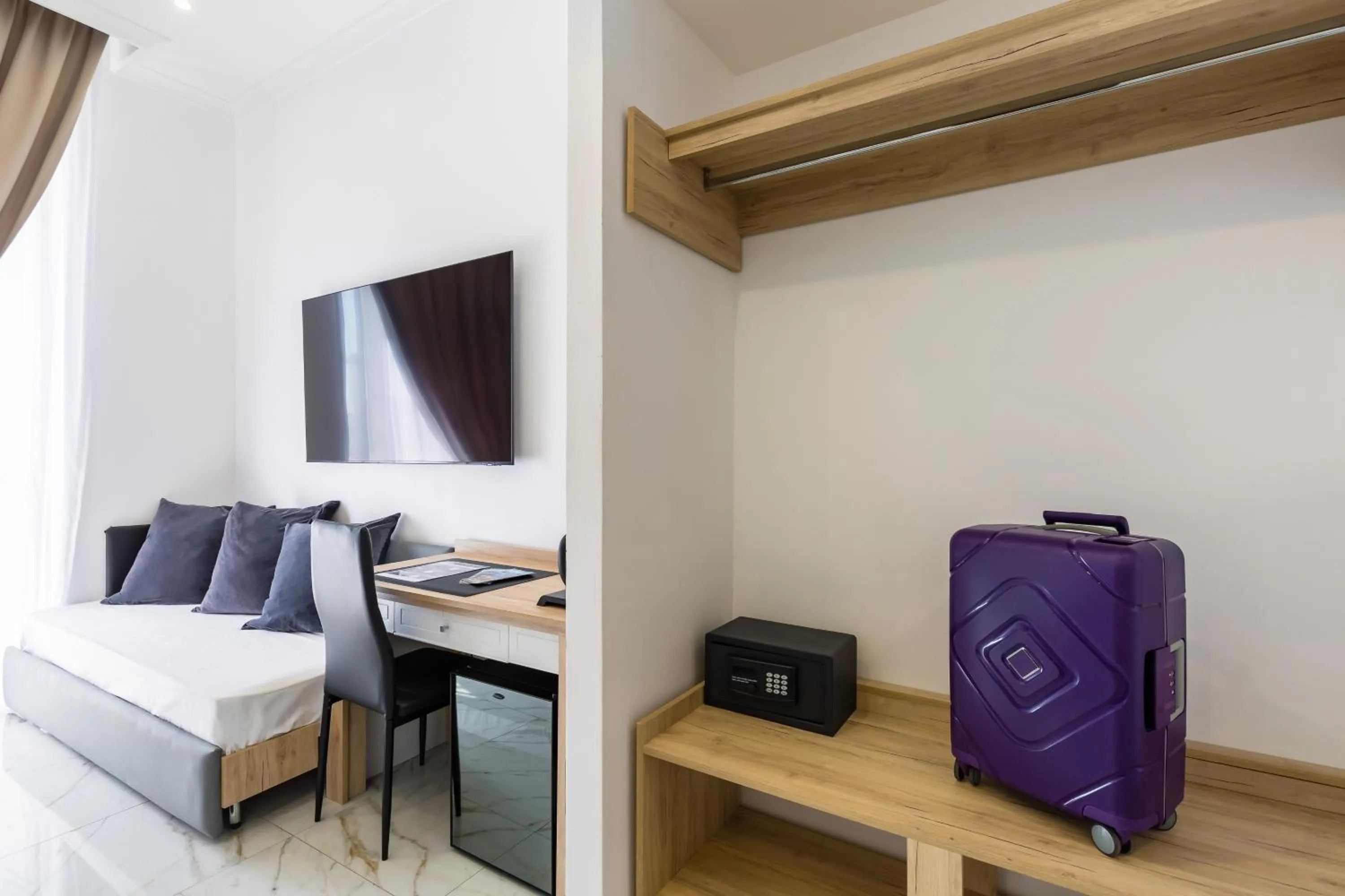 Seating area, Bed in Hotel Sant'Angelo Palace