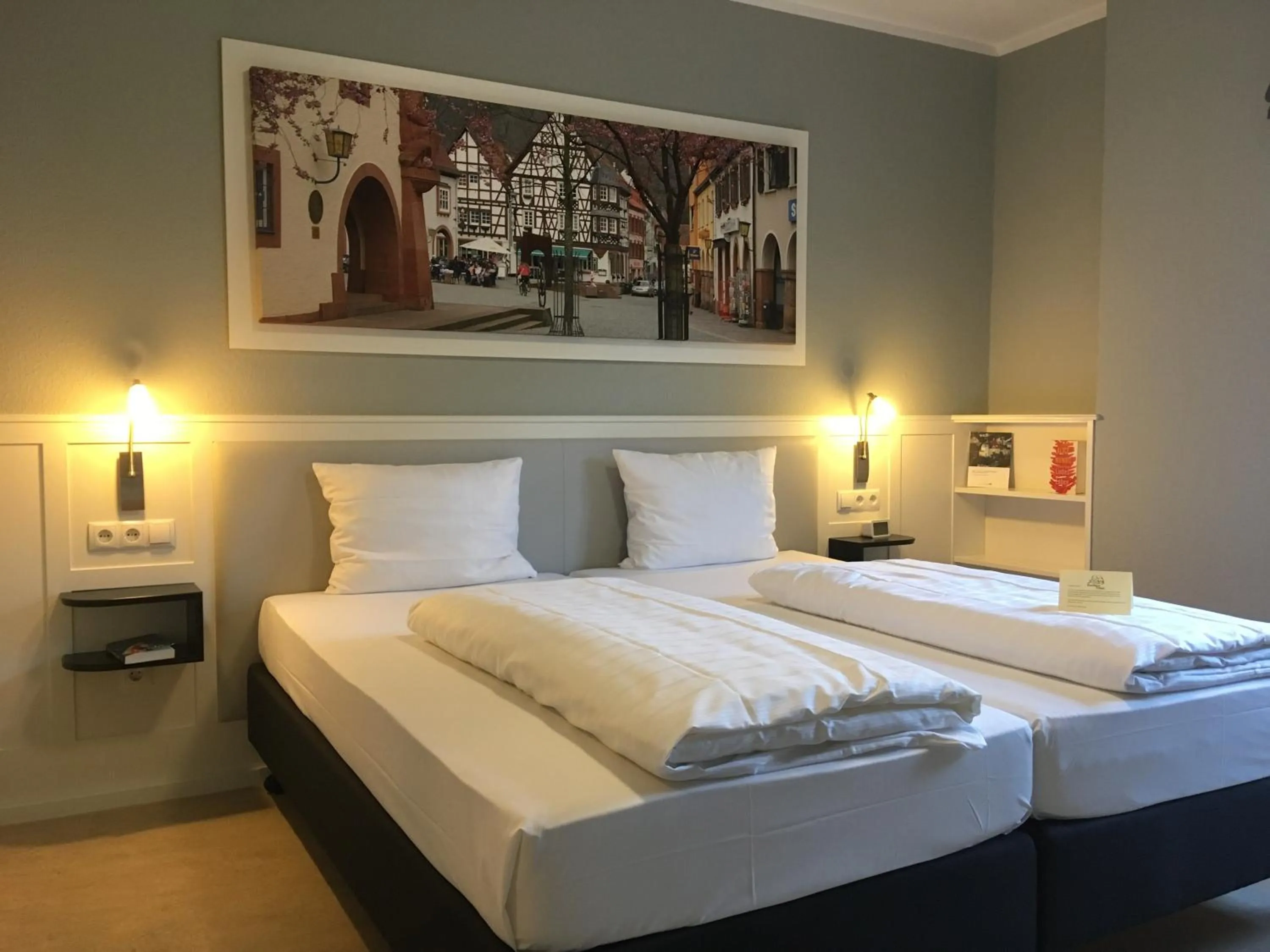 Photo of the whole room, Bed in Jugendstilhotel Trifels