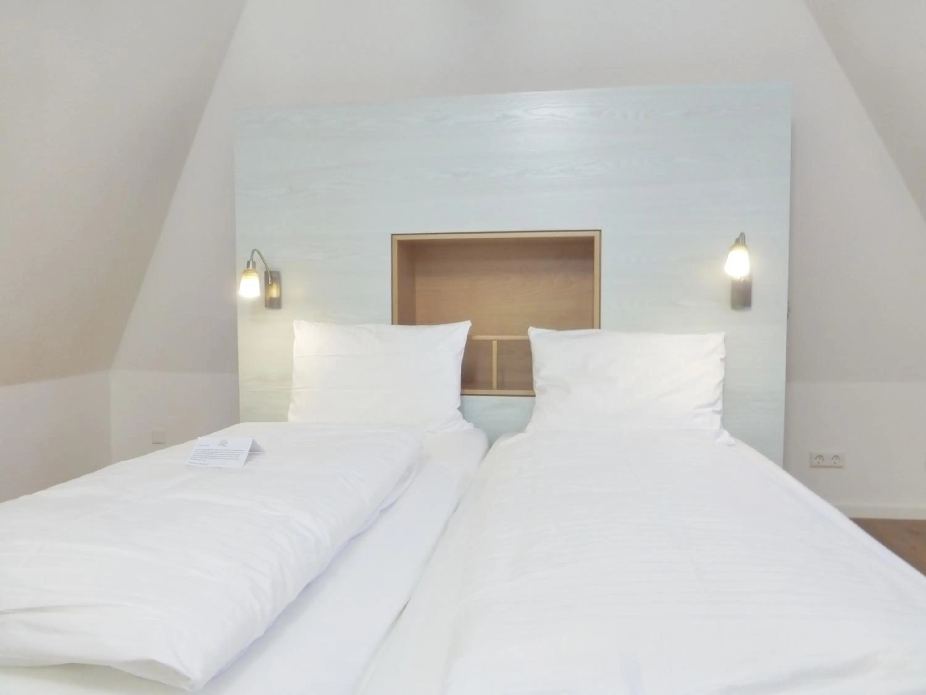 Bed in Jugendstilhotel Trifels