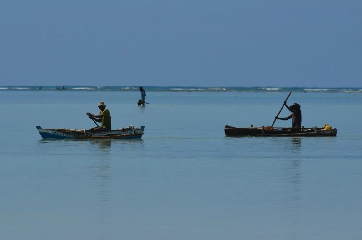 Canoeing in Chuiba Bay lodge