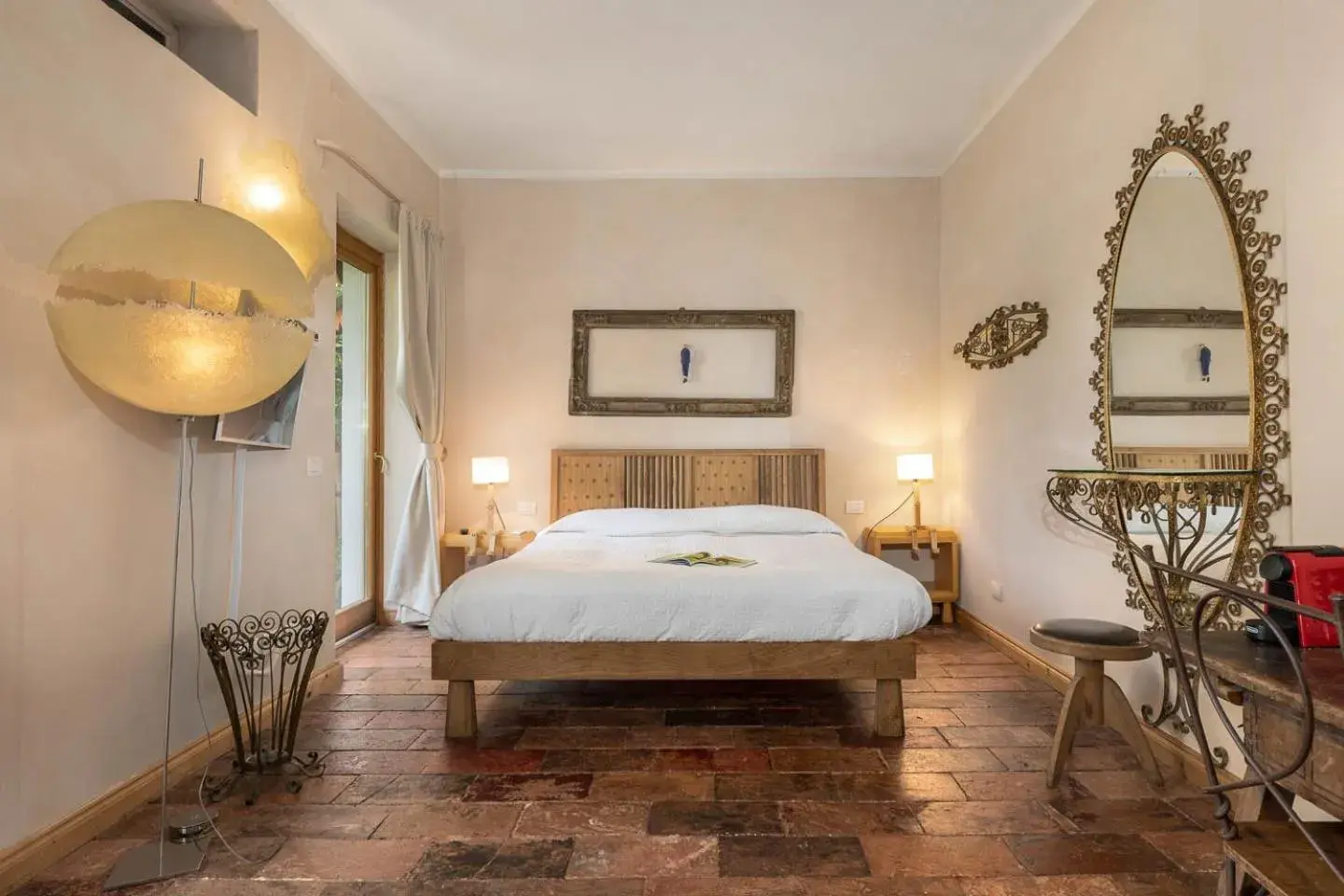 Double Room with Lake View in La Cucchetta Double Room with Lake View in La Cucchetta