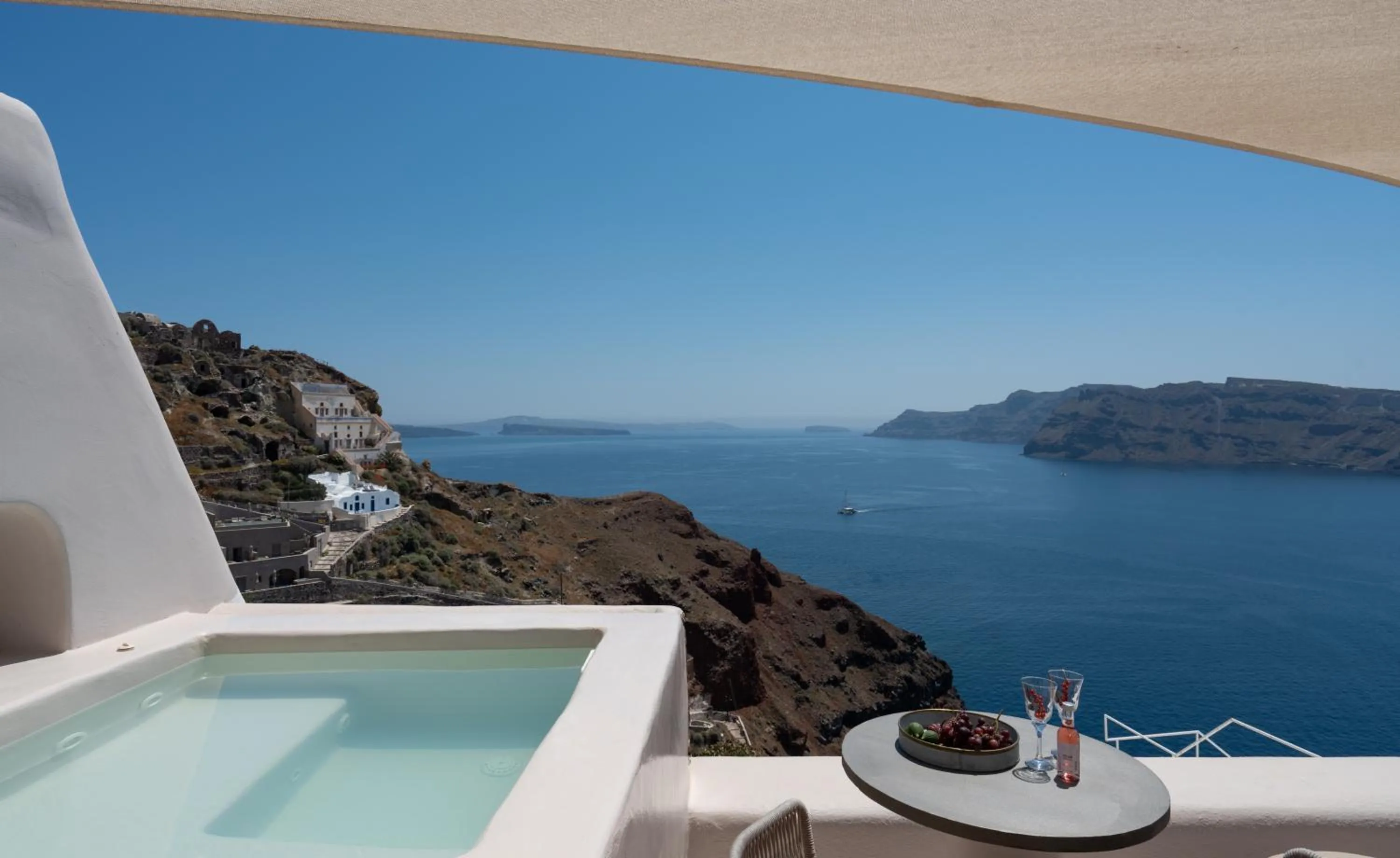 Hot Tub in The Architect's Cave House