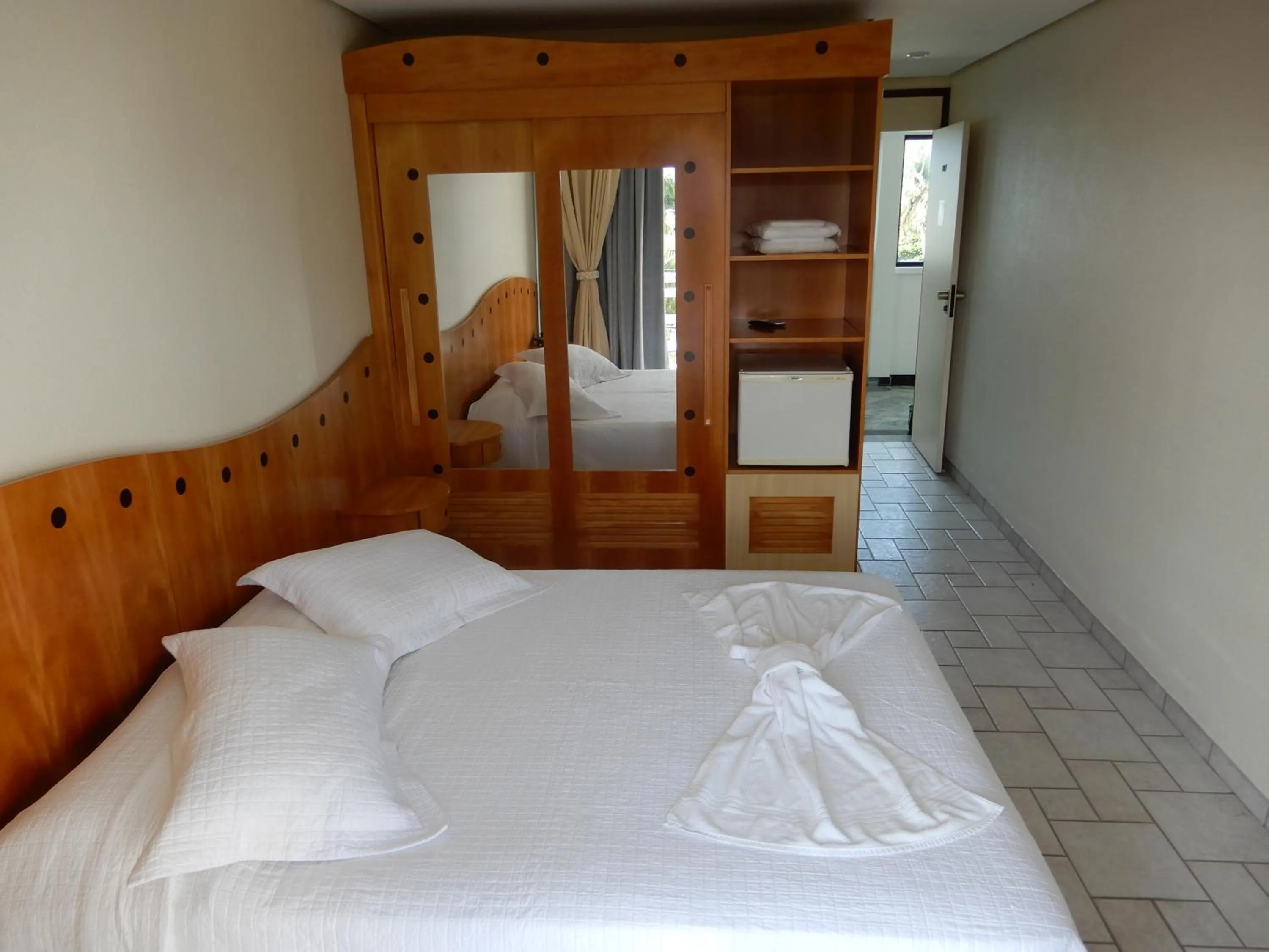 minibar, Bed in Hotel Aojesp