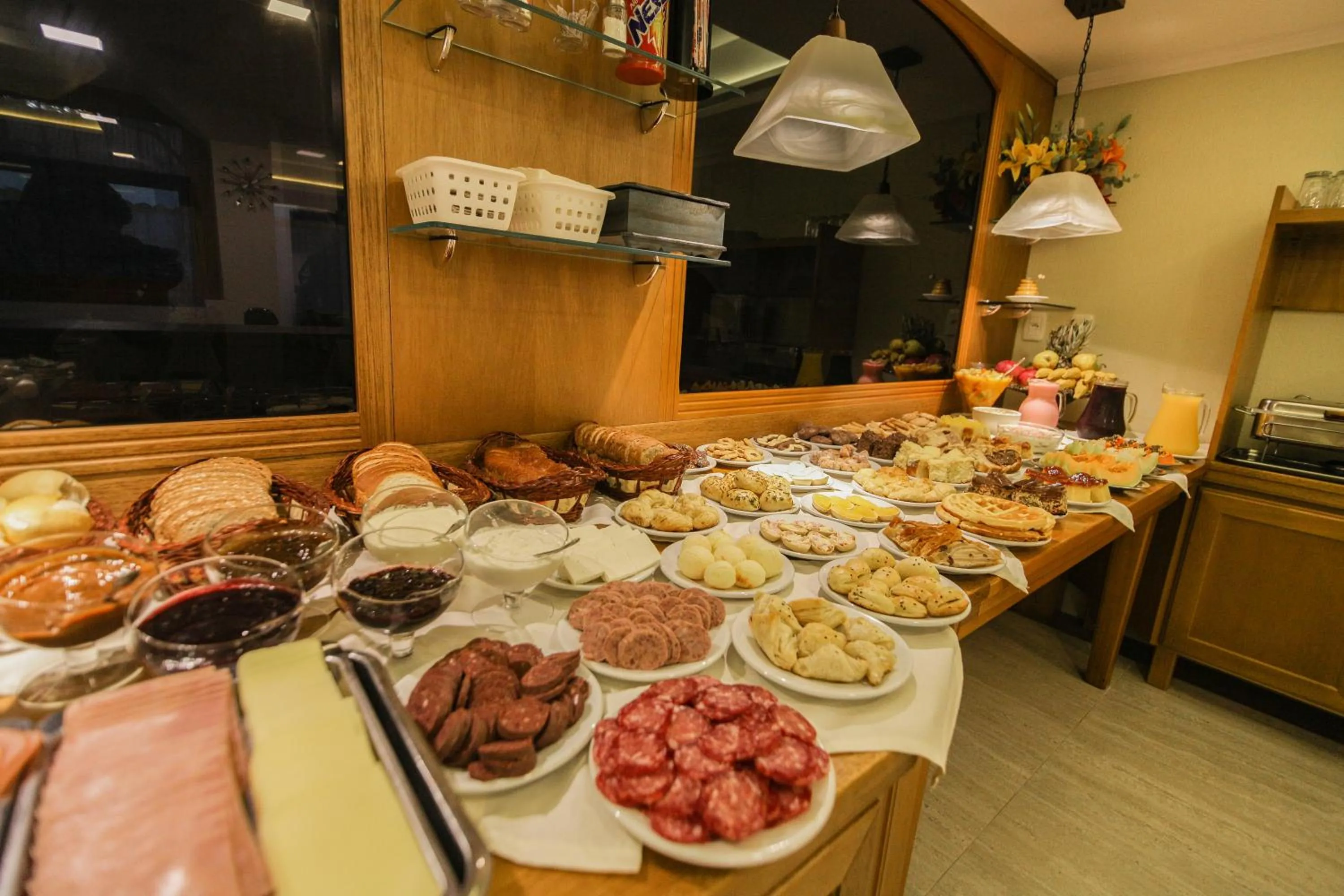 Breakfast in Pousada Das Papoulas