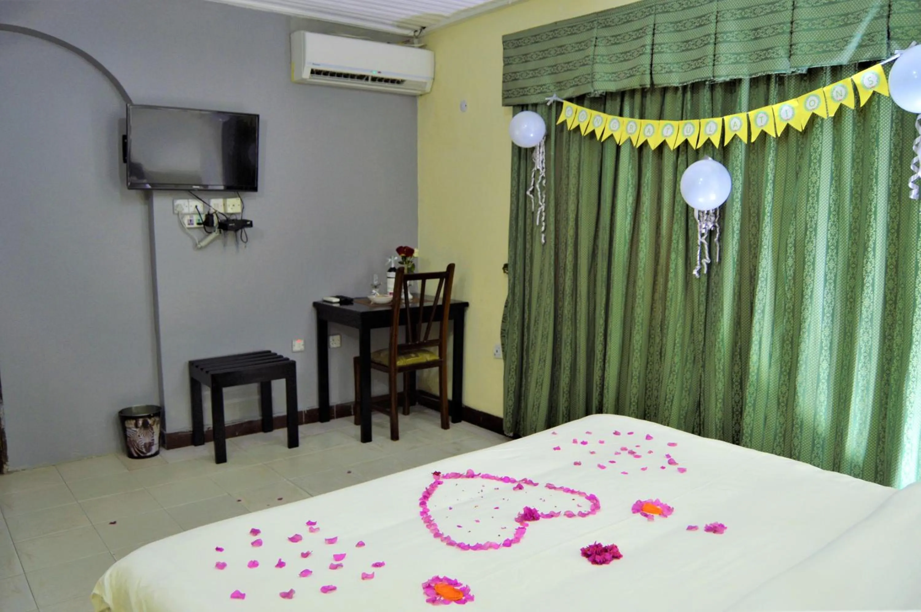 Bedroom, Bed in M Hotel