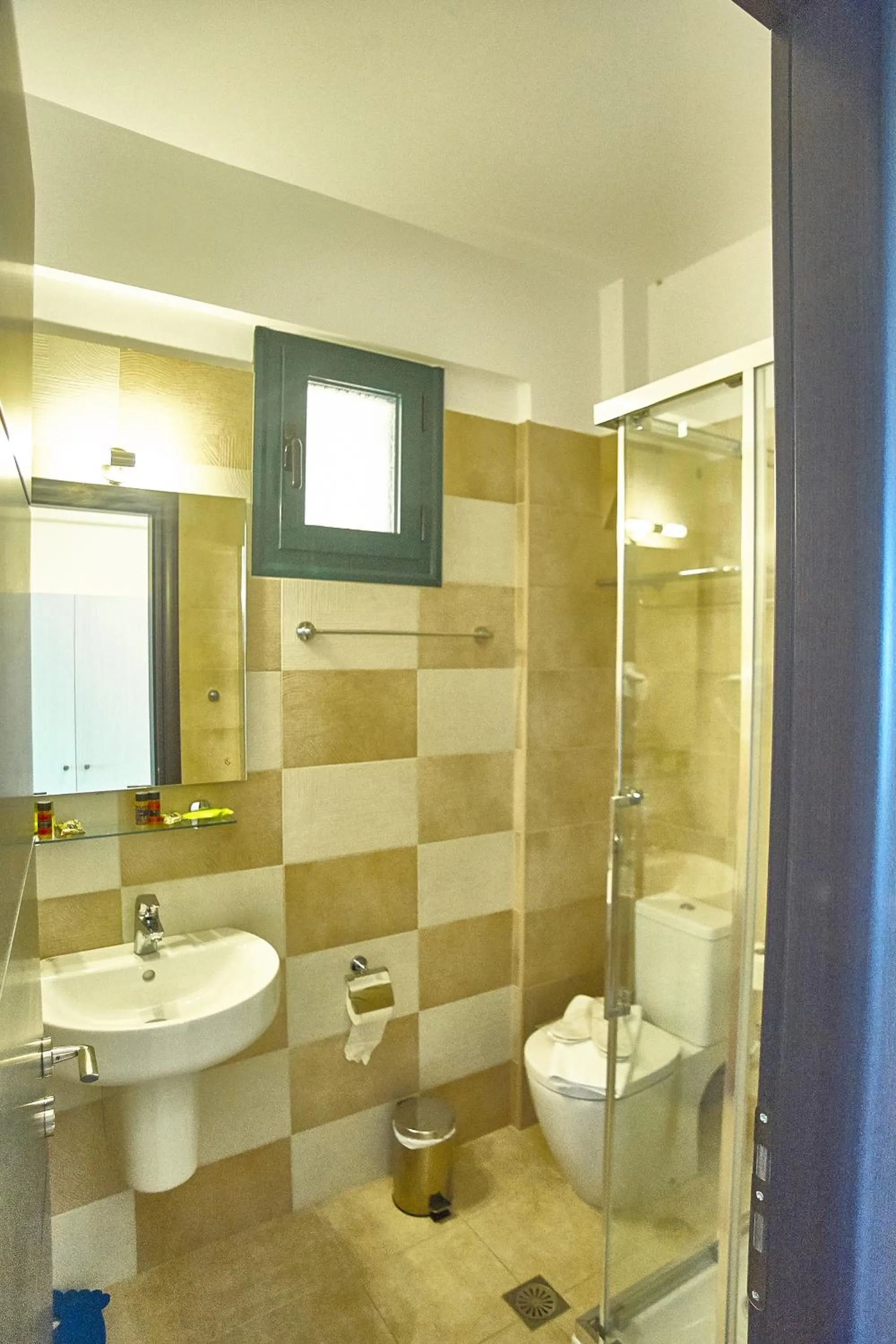 Shower in Element Hotel