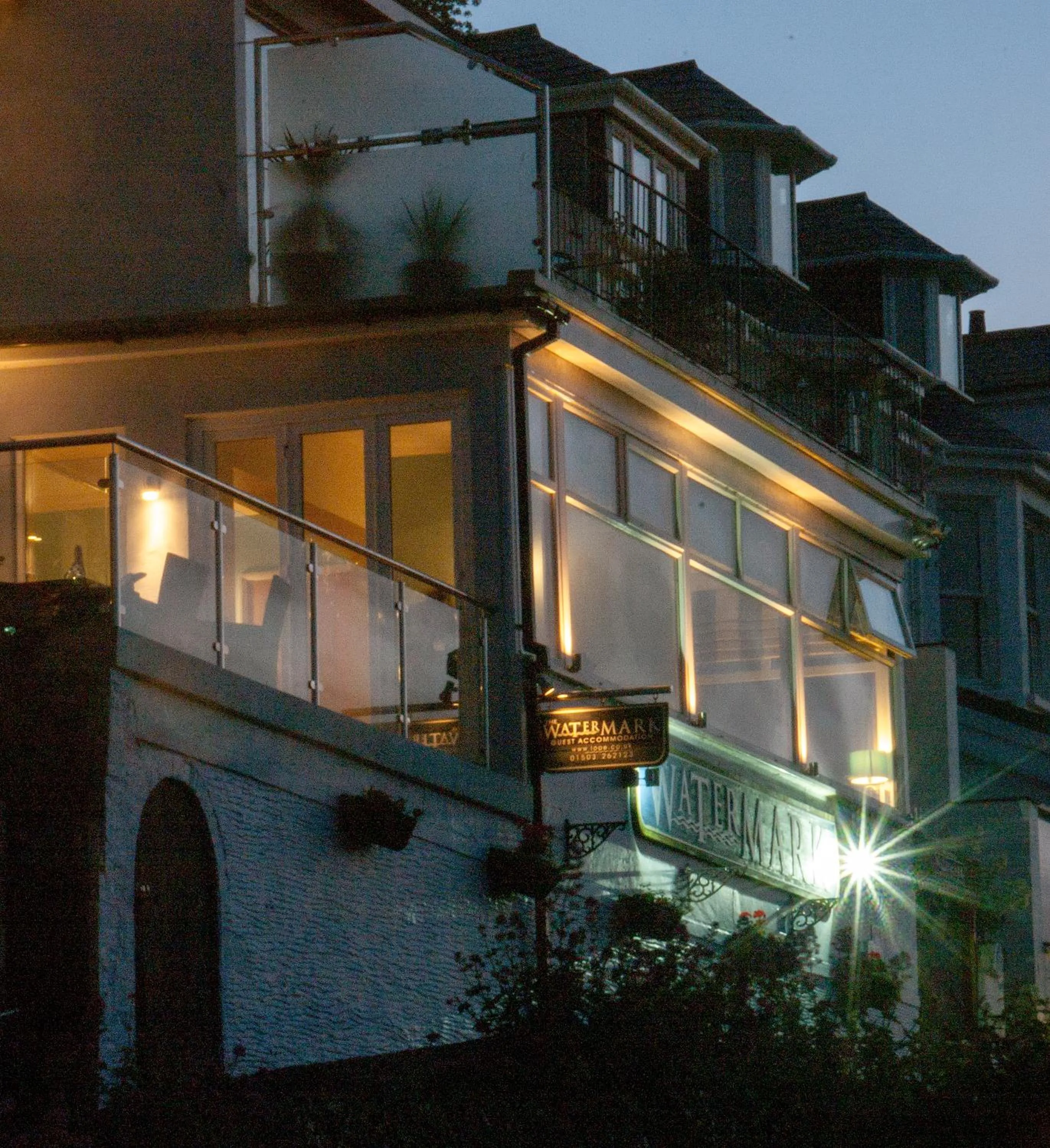 Facade/entrance in The Watermark