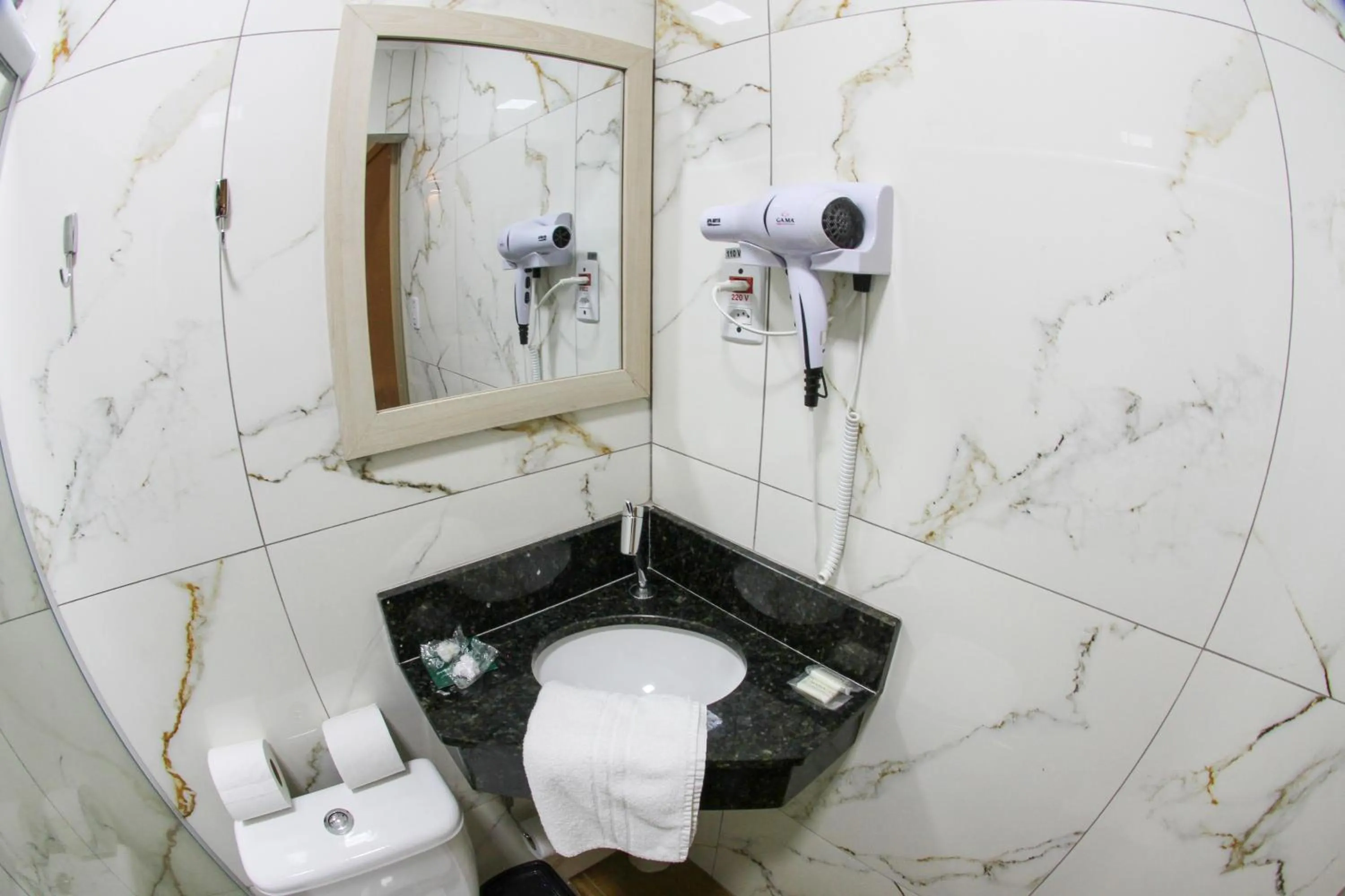 Bathroom in Hotel Maria da Fé