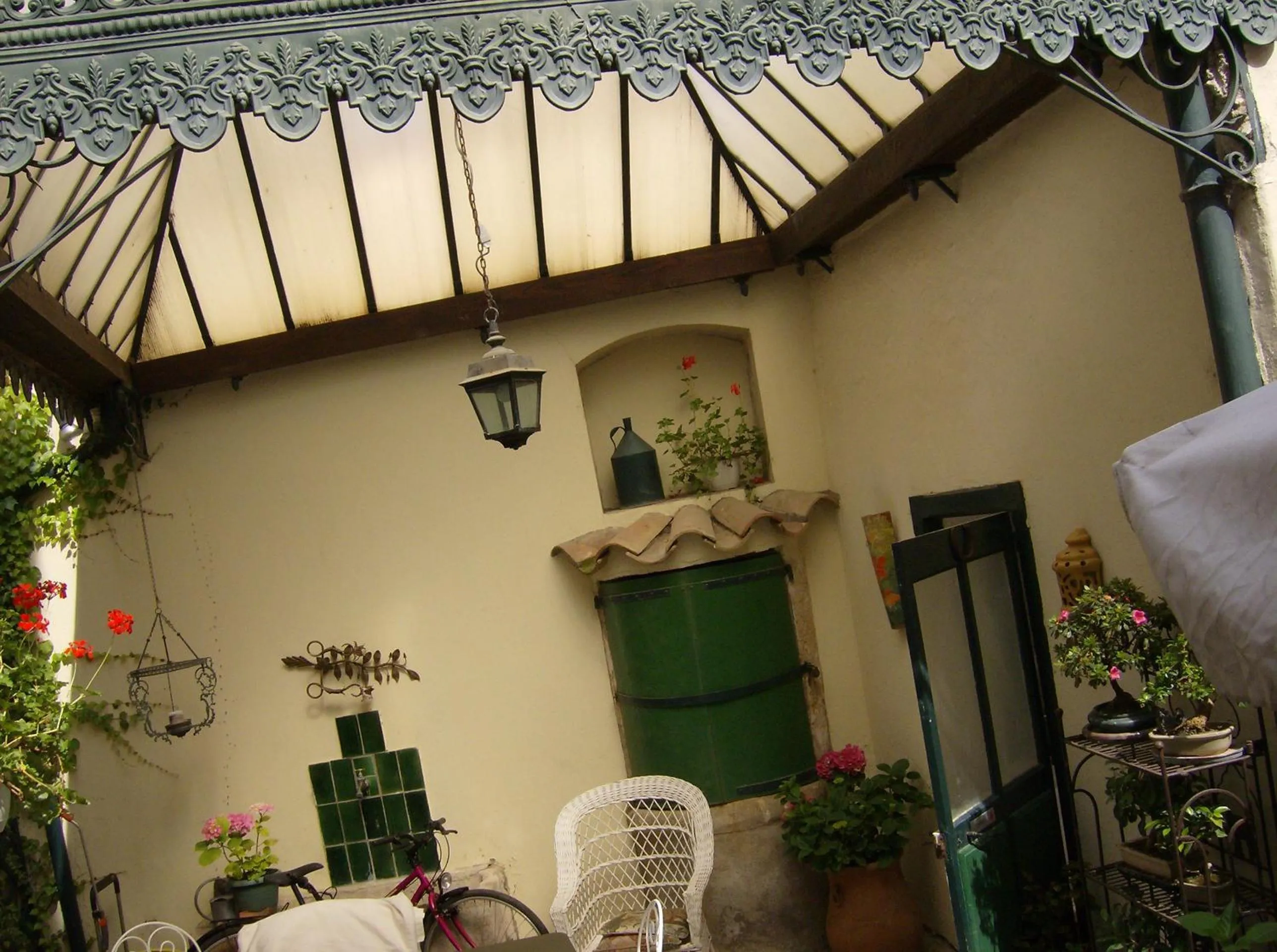 Patio in Anges Gardiens
