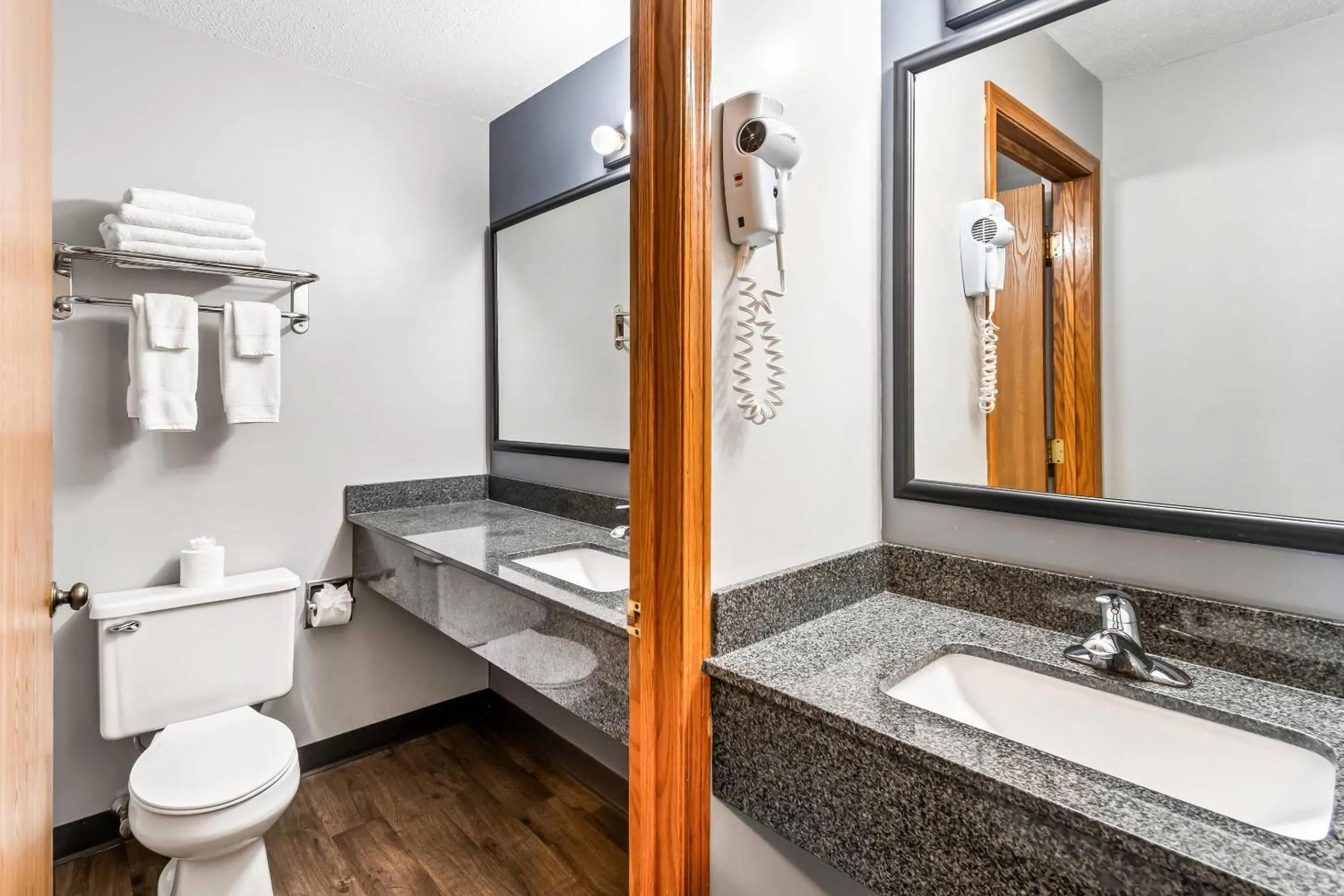 Bedroom in Quality Inn Superior - Duluth