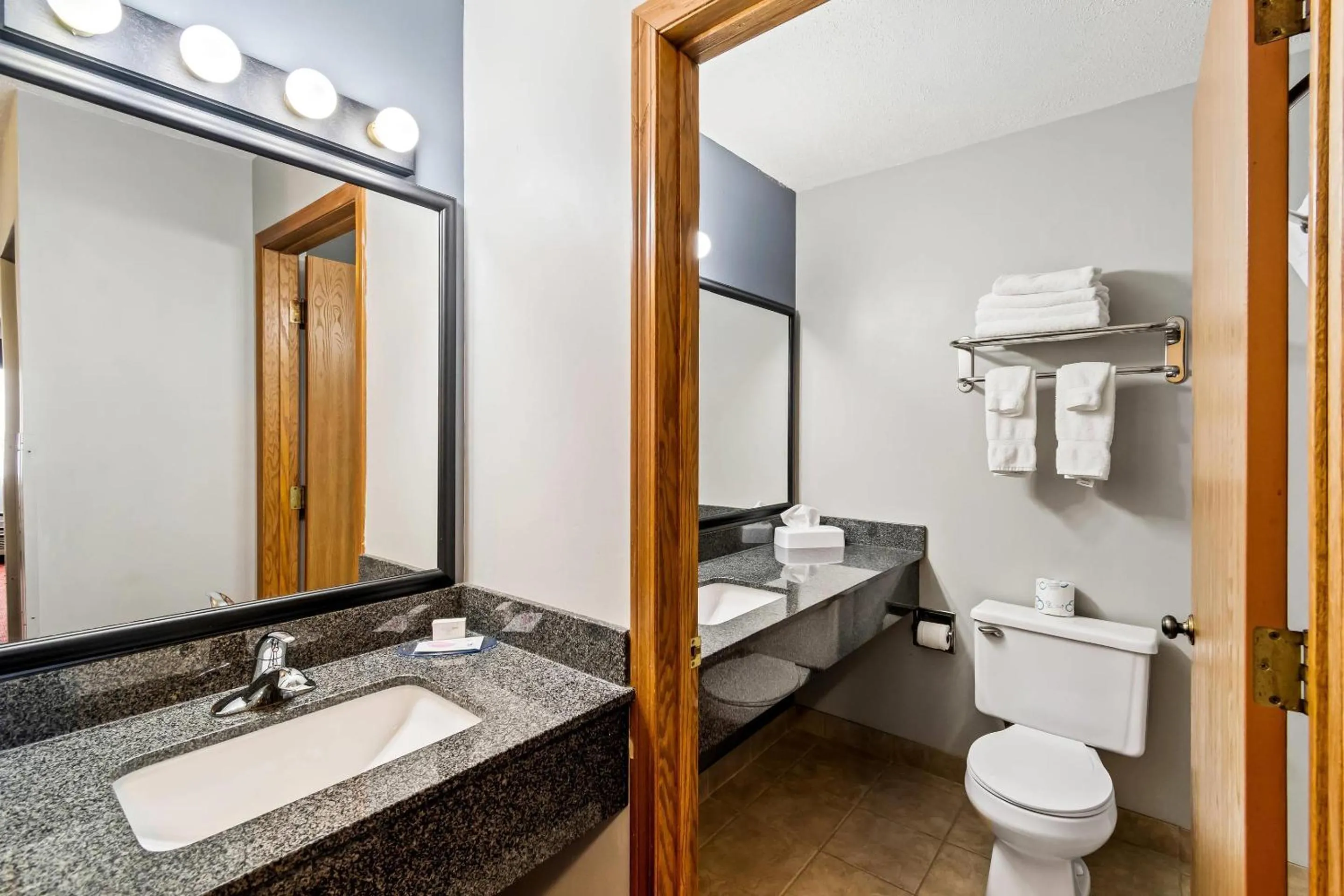 Bedroom in Quality Inn Superior - Duluth