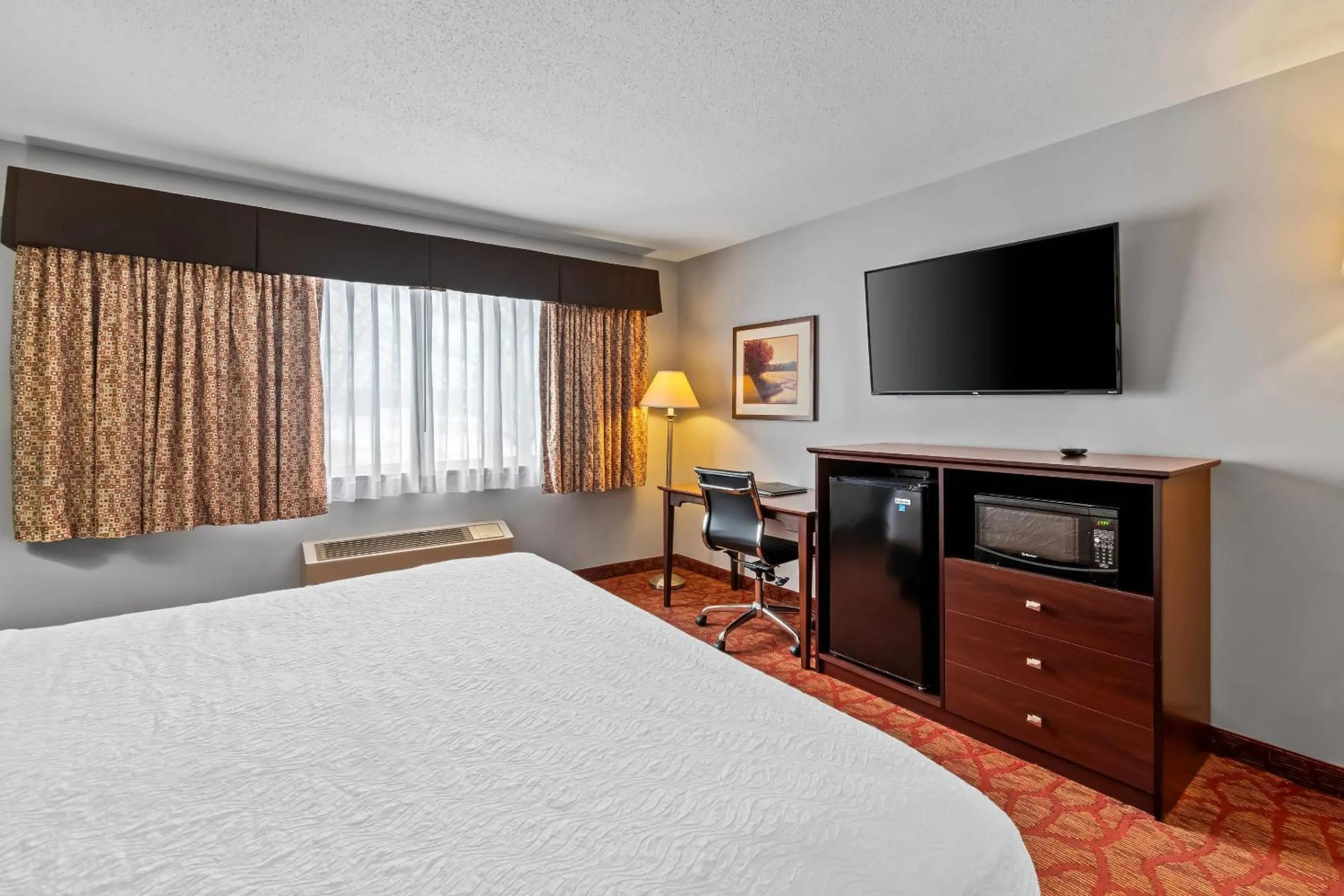 Bedroom, Bed in Quality Inn Superior - Duluth