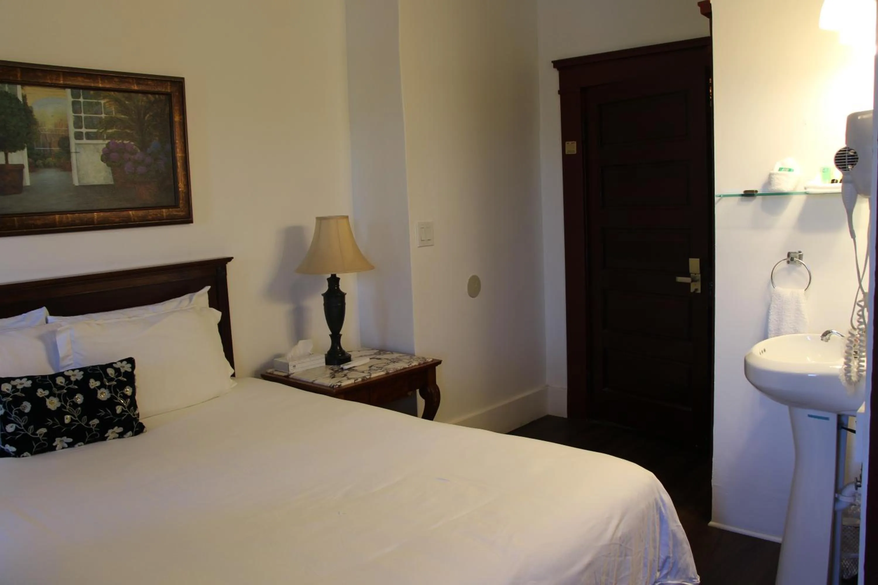 Bedroom, Bed in Glen Tavern Inn