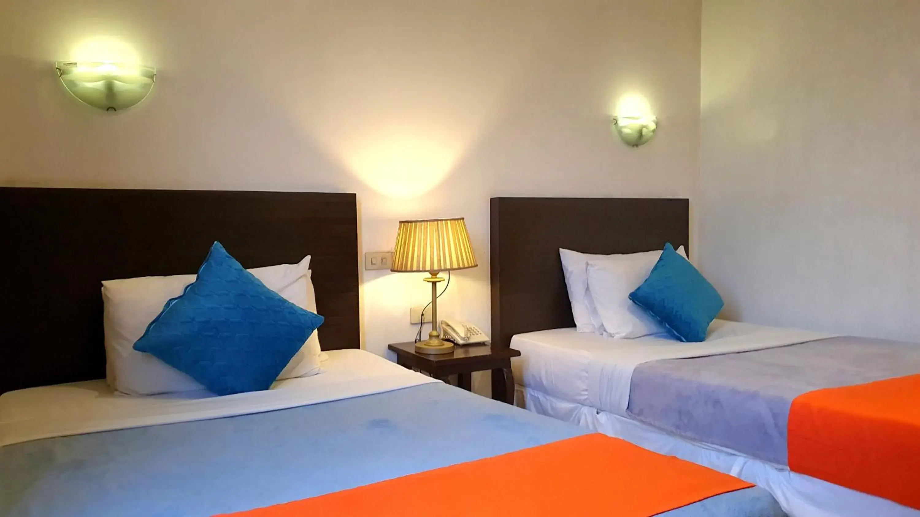 Standard Twin Room in A Hotel Baguio Standard Twin Room in A Hotel Baguio