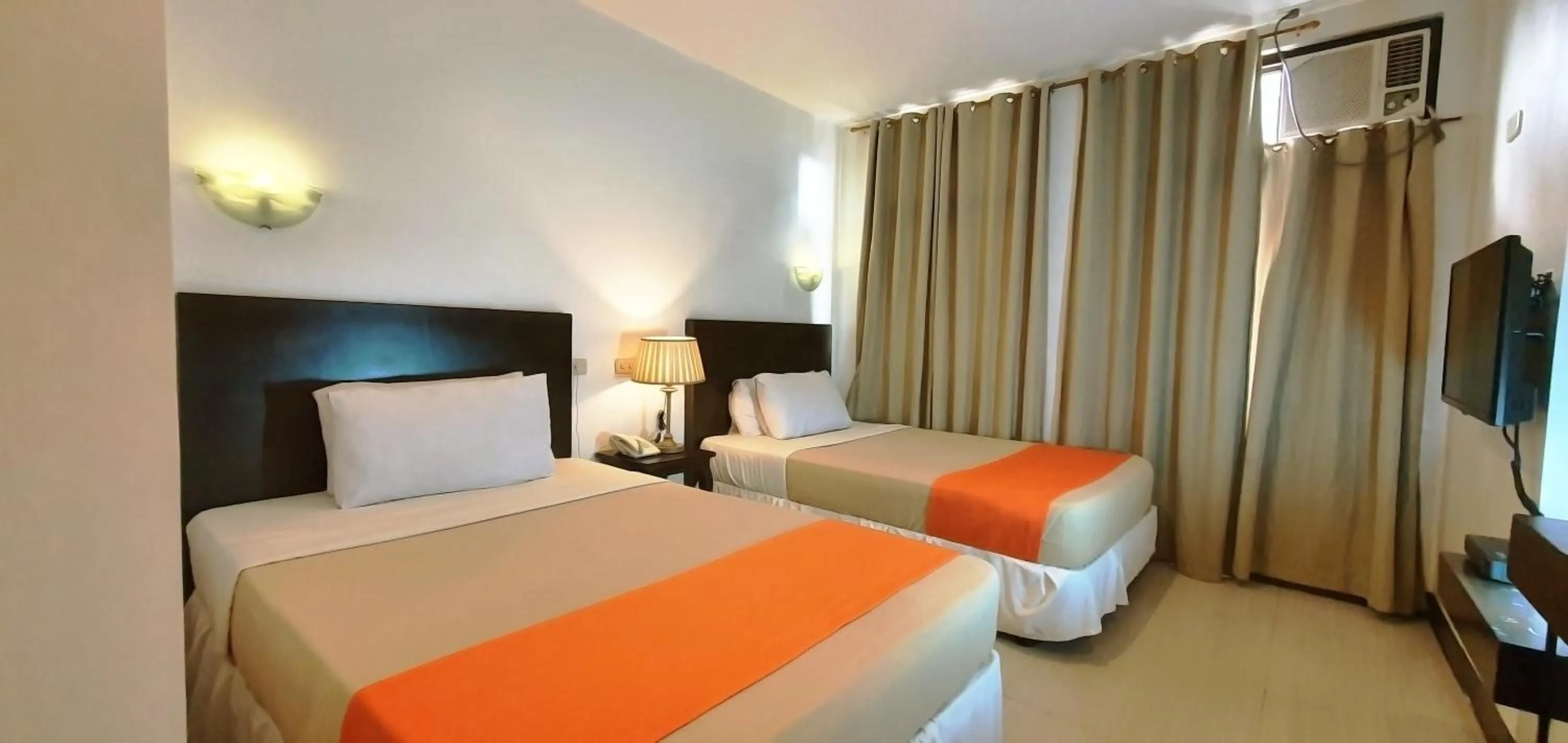 Bedroom, Bed in A Hotel Baguio