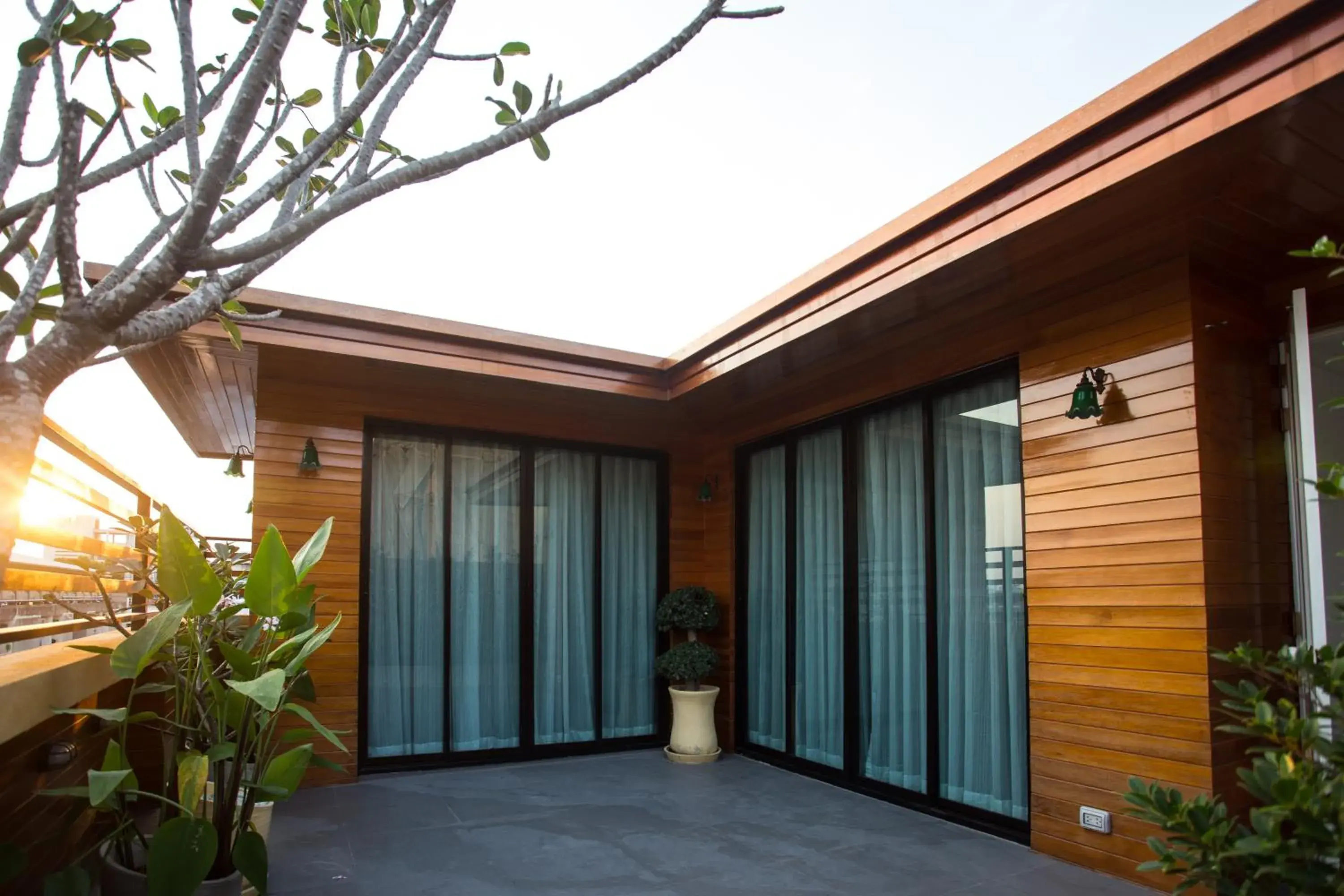 Family Suite with Balcony in Nine Design Place Family Suite with Balcony in Nine Design Place