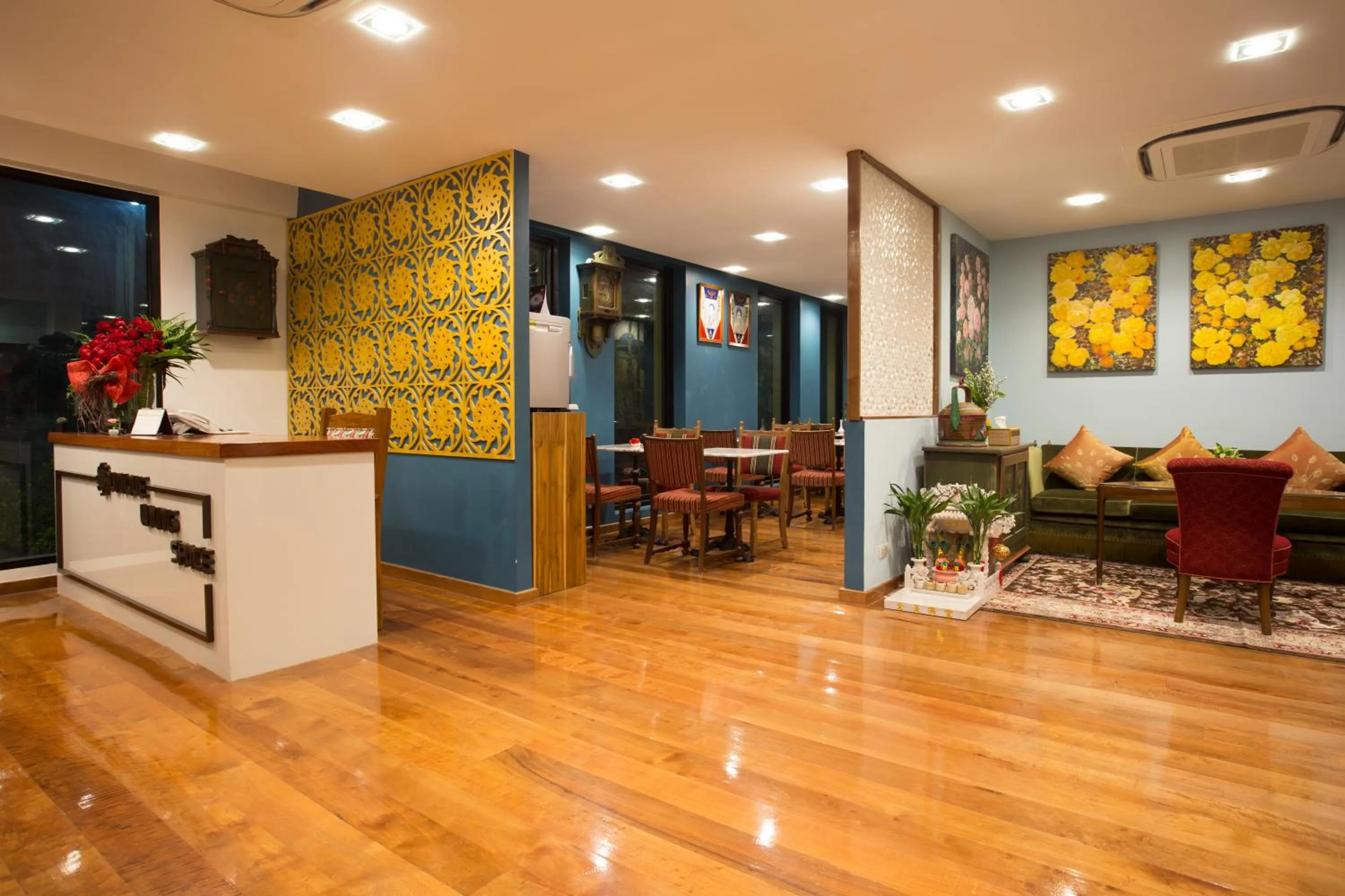 Facade/entrance in Nine Design Place