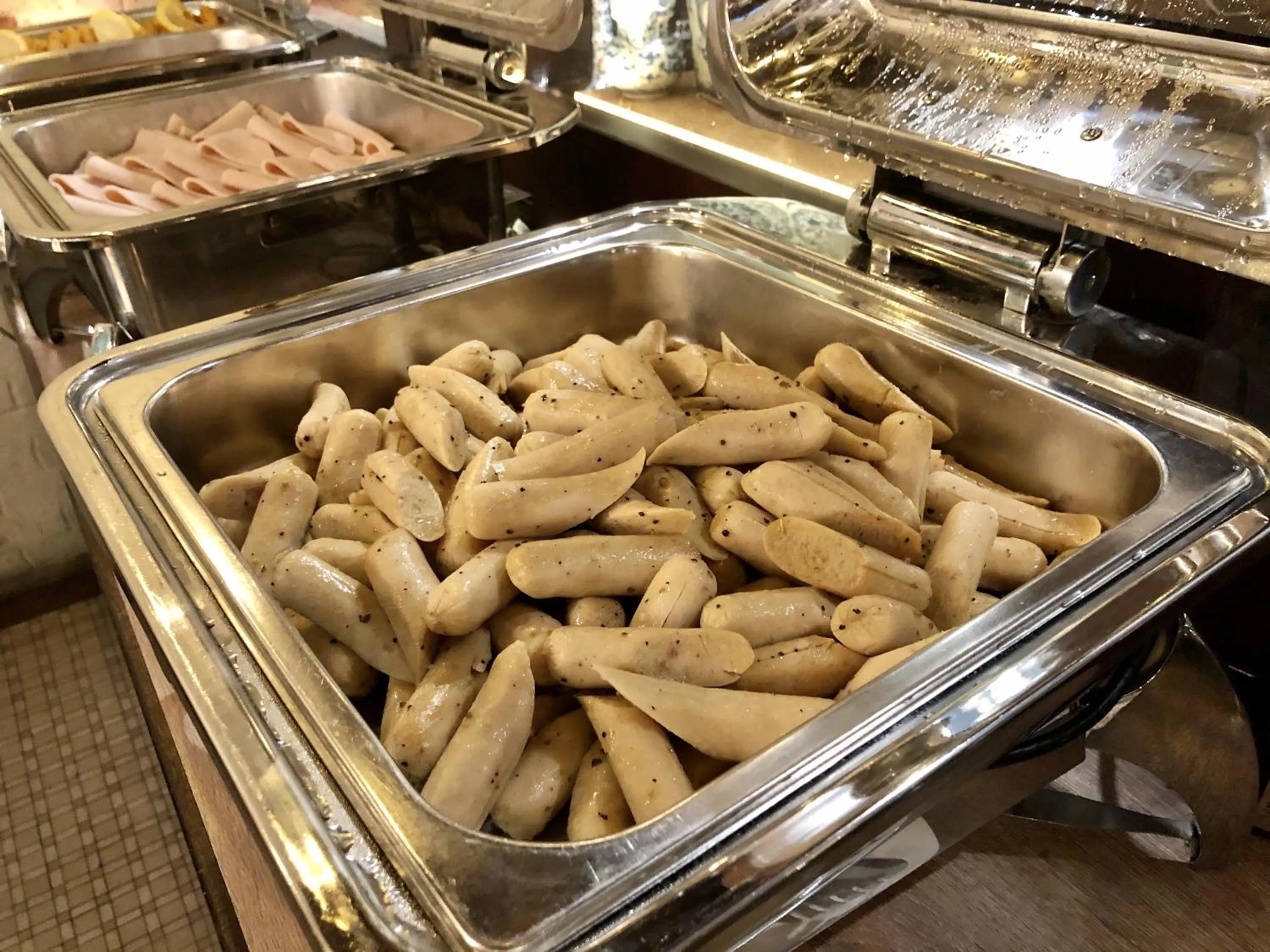 Buffet breakfast in Kimberley Hotel Georgetown