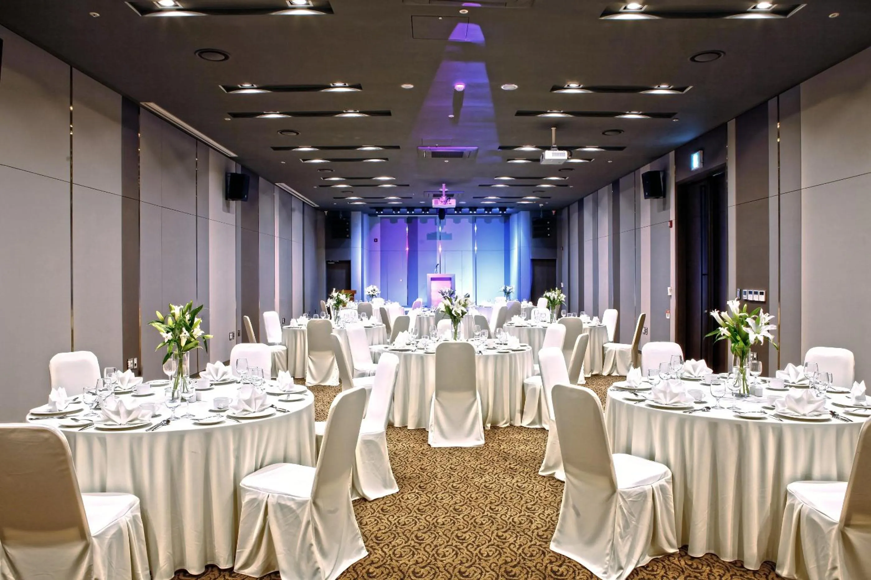 Banquet/Function facilities in ON City Hotel