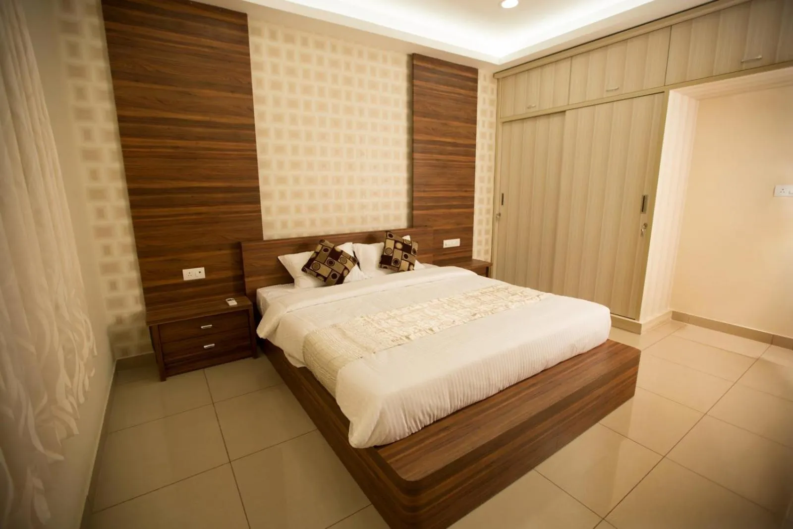 Bedroom, Bed in Benaka Suites