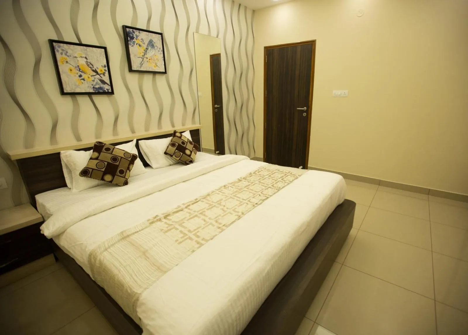 Bedroom, Bed in Benaka Suites