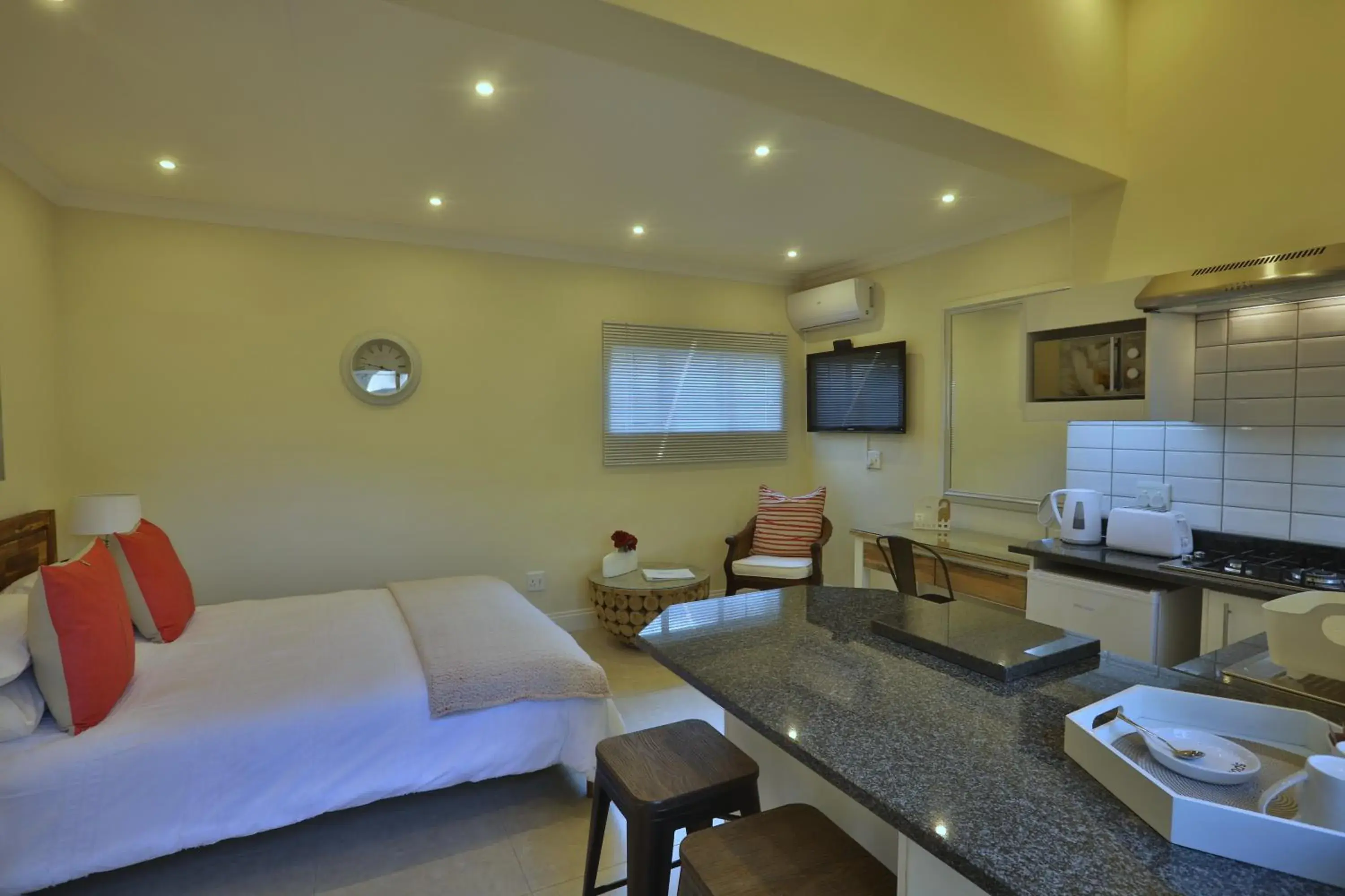 Queen Suite - single occupancy in Andante Lodge Queen Suite - single occupancy in Andante Lodge