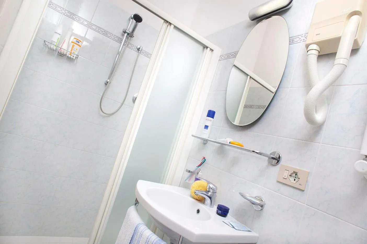 Bathroom in Hotel Parini