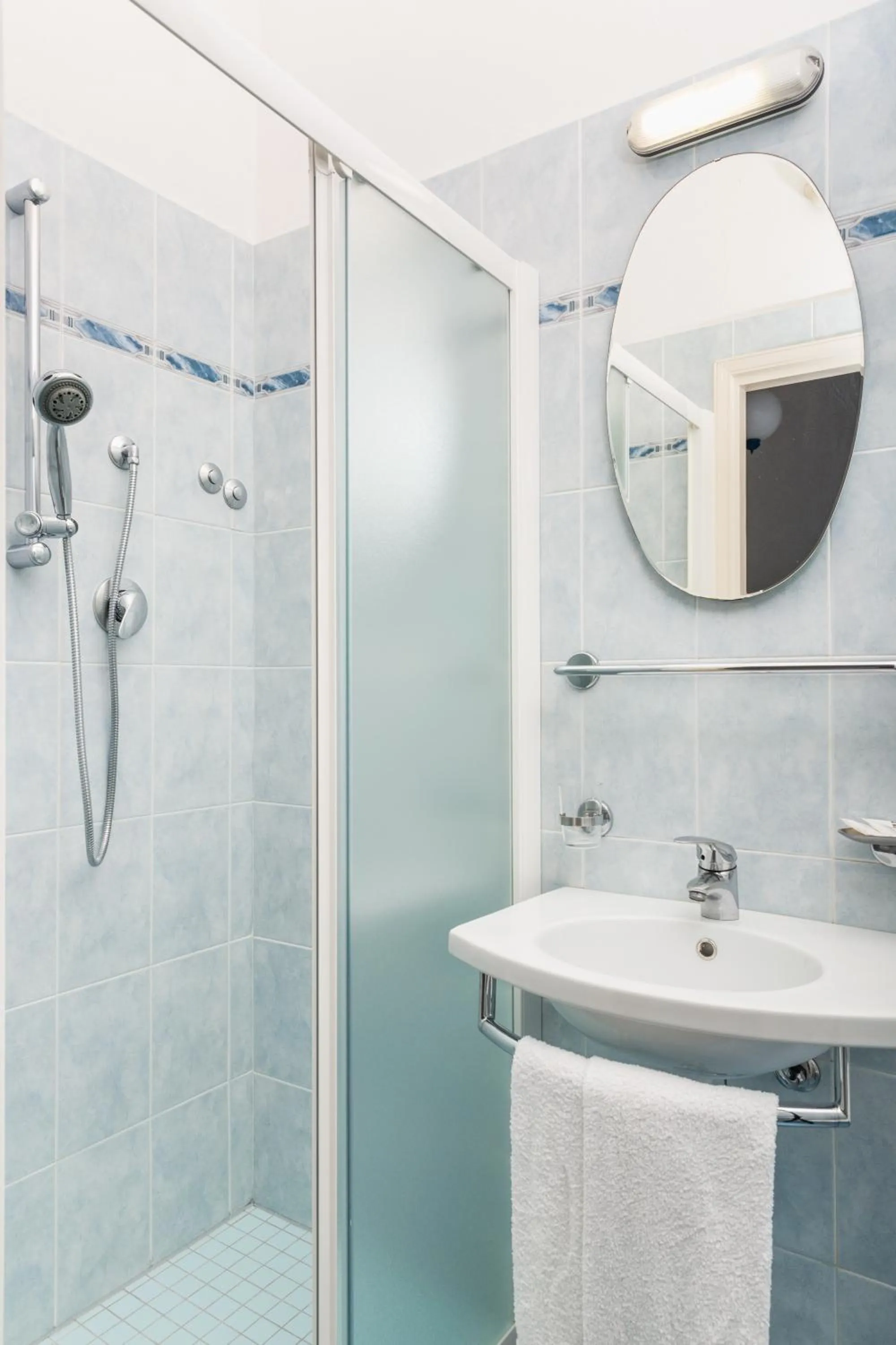 Bathroom in Hotel Parini